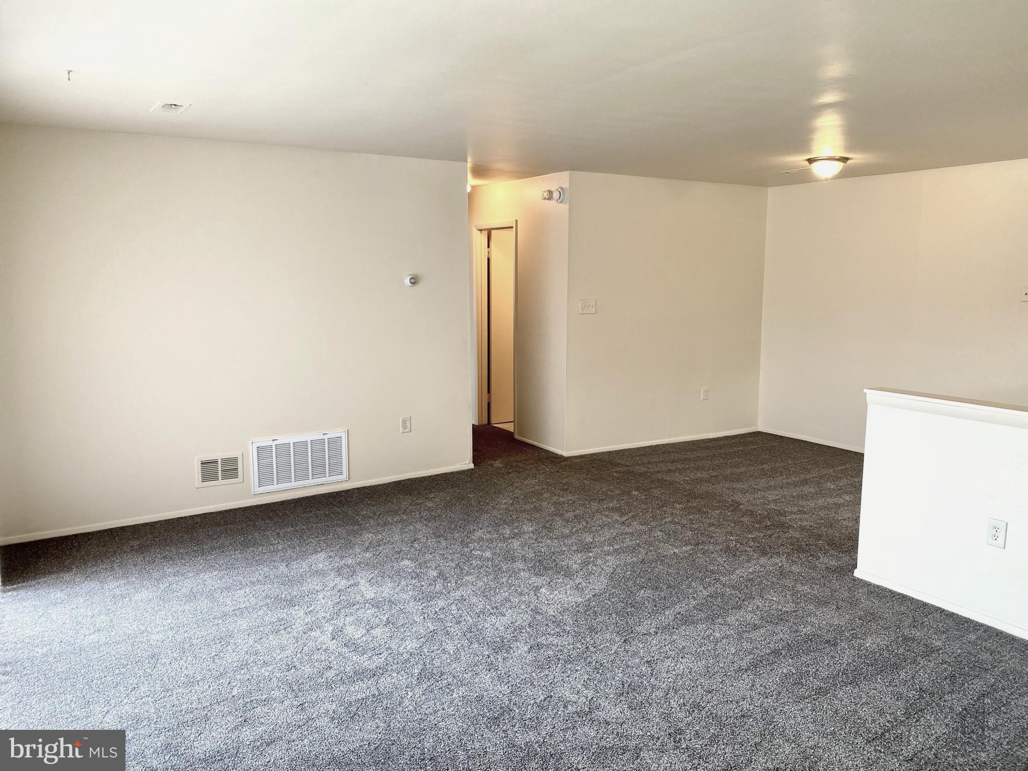 EDGEWATER VILLAGE - Residential