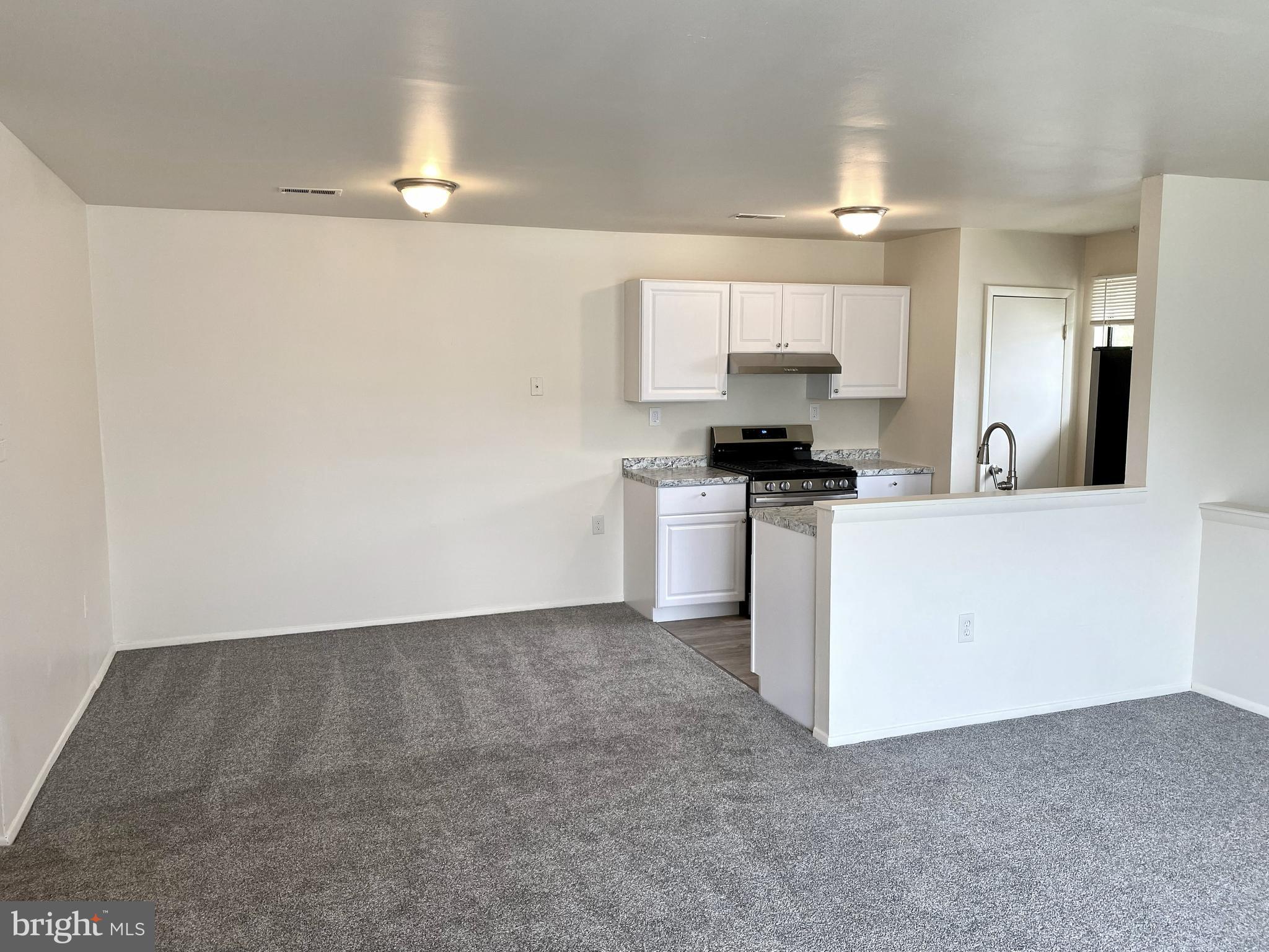 EDGEWATER VILLAGE - Residential