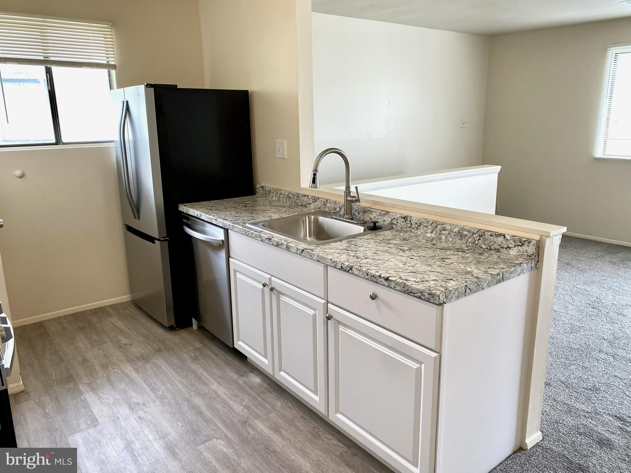 EDGEWATER VILLAGE - Residential