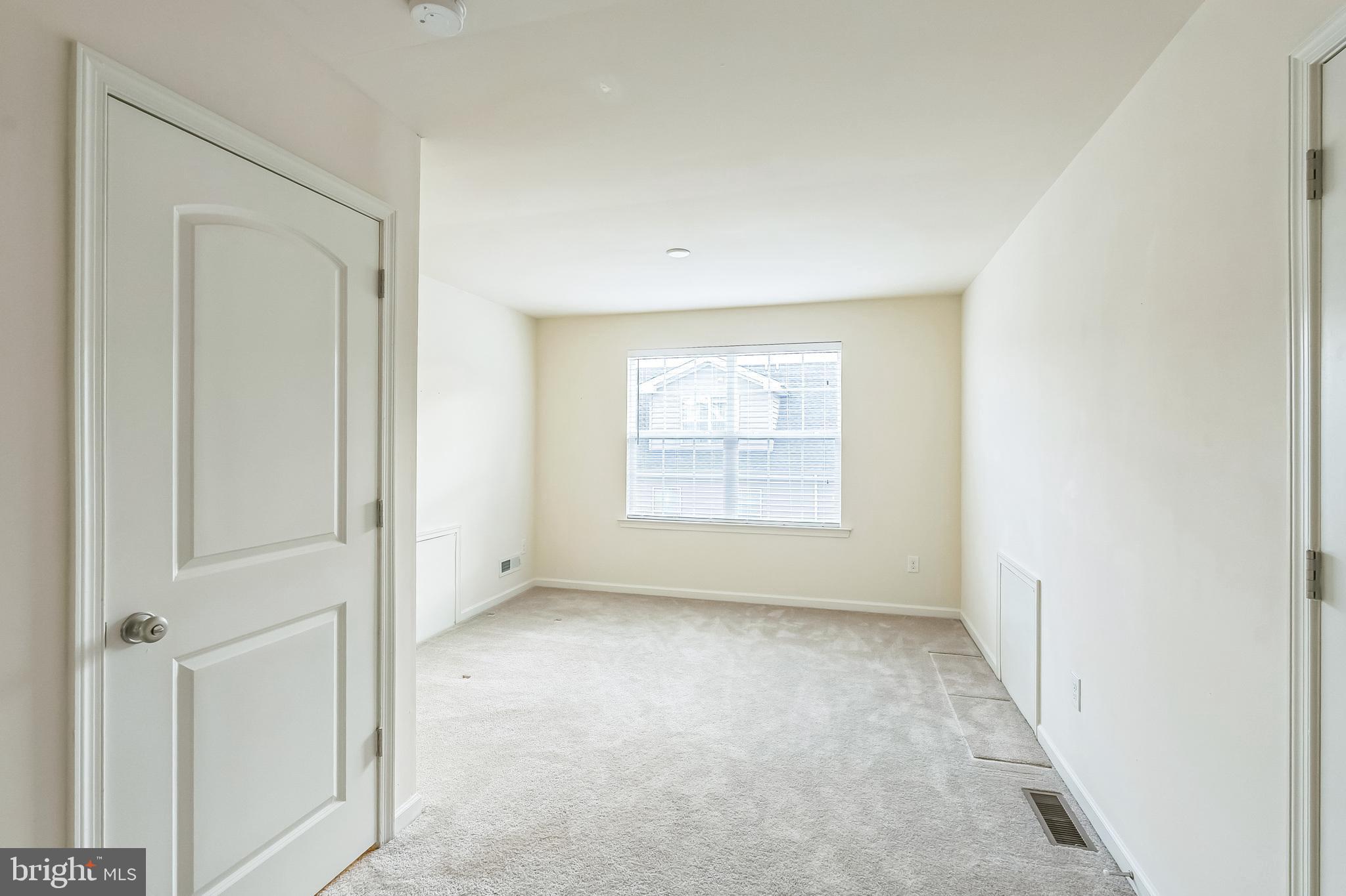 CARRIAGE HILL - Residential Lease