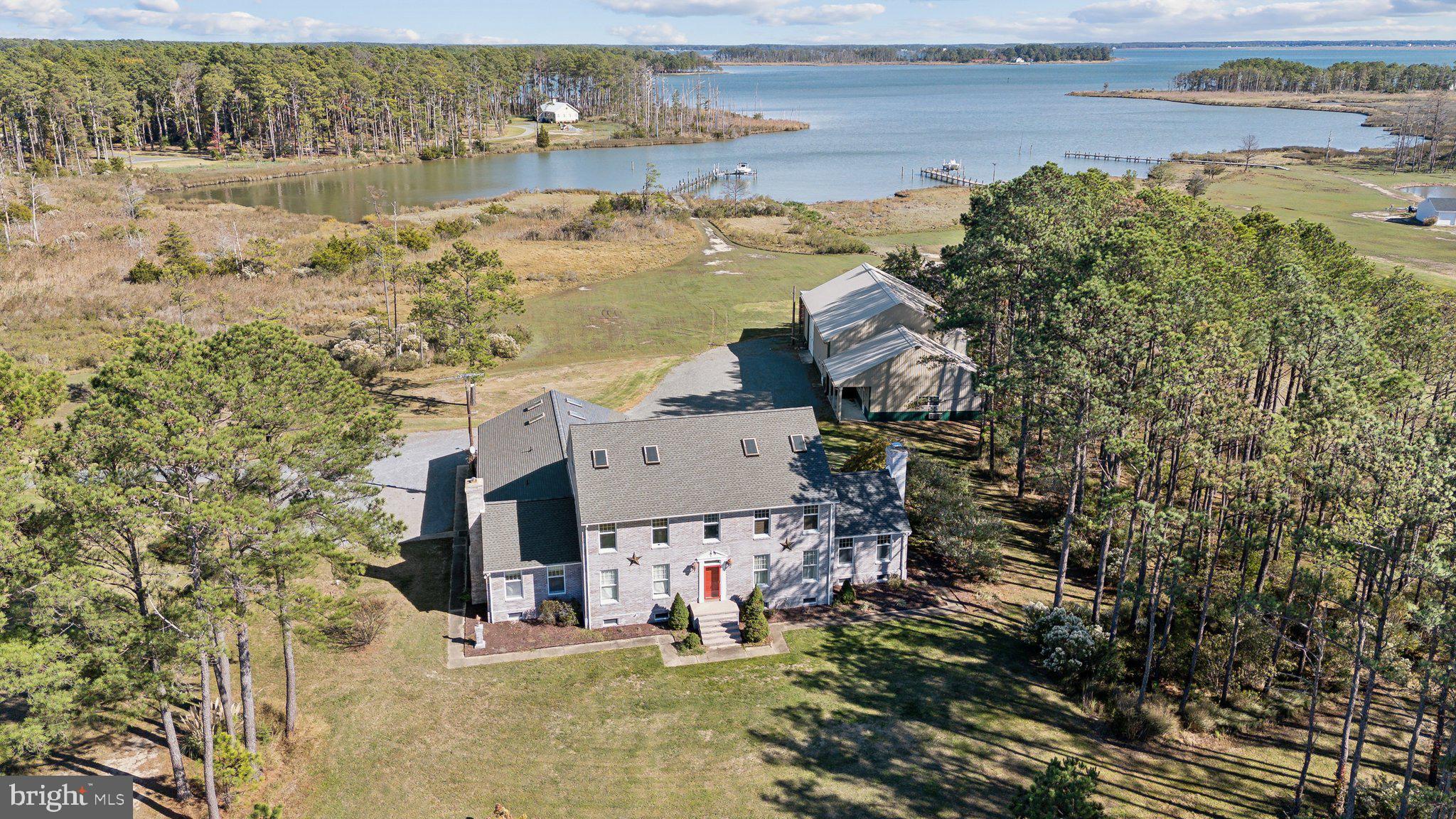 RAGGED POINT - Residential