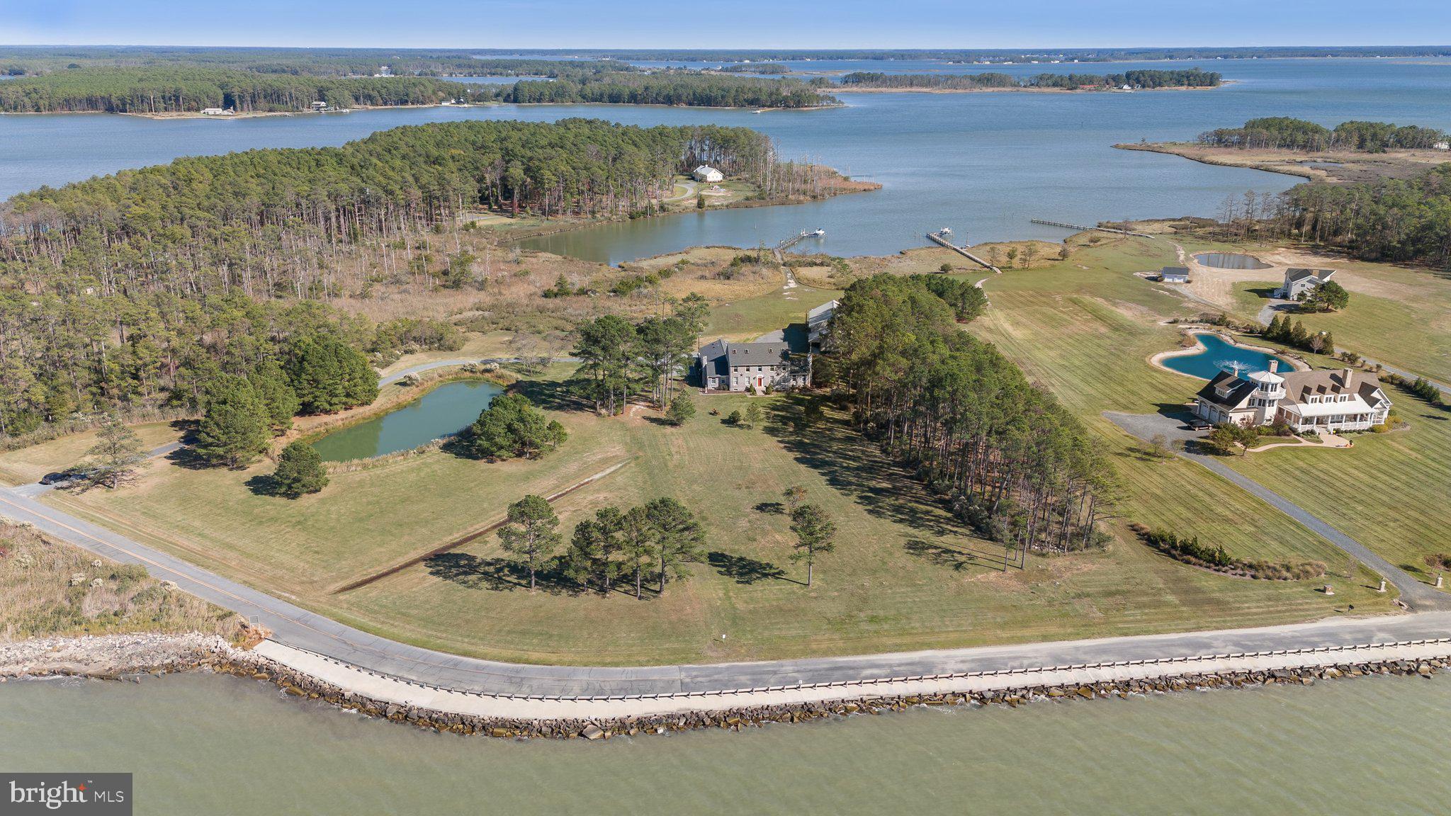RAGGED POINT - Residential