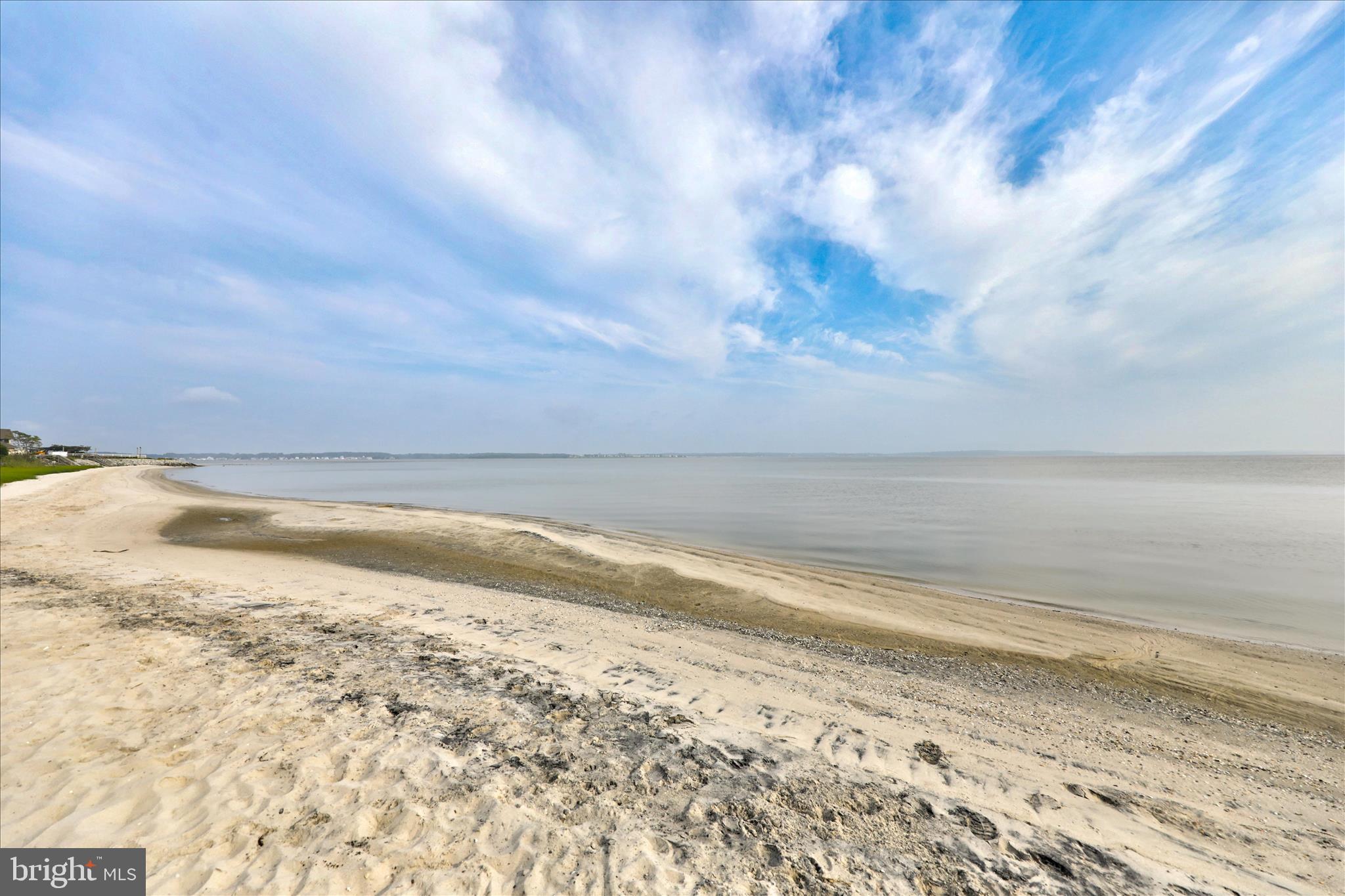 BAY COLONY - Residential