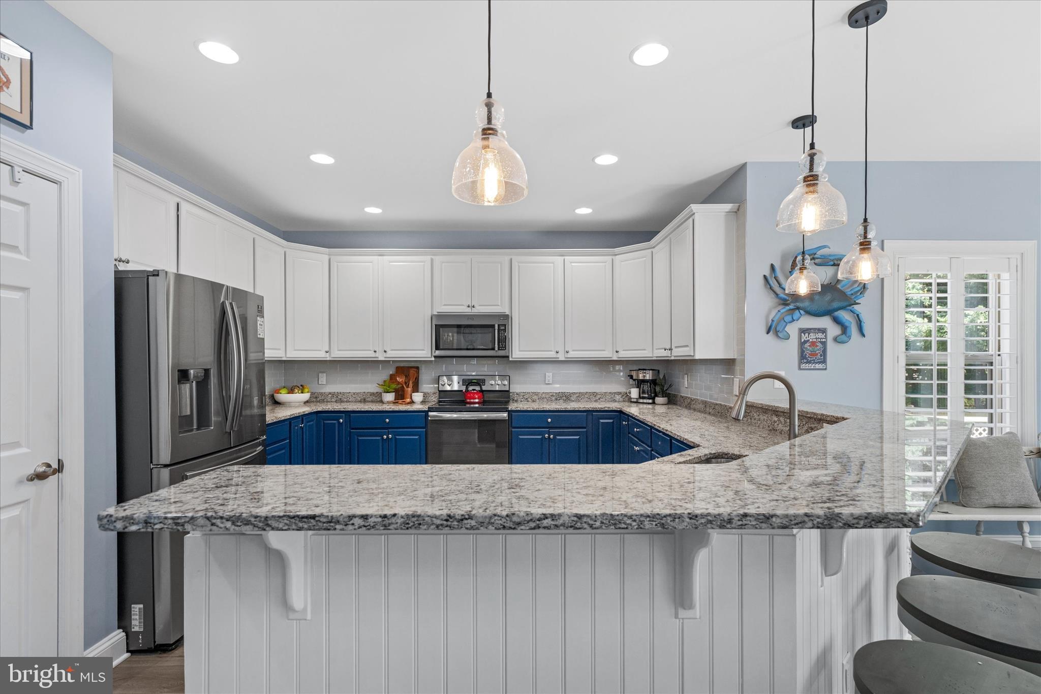 BAY COLONY - Residential