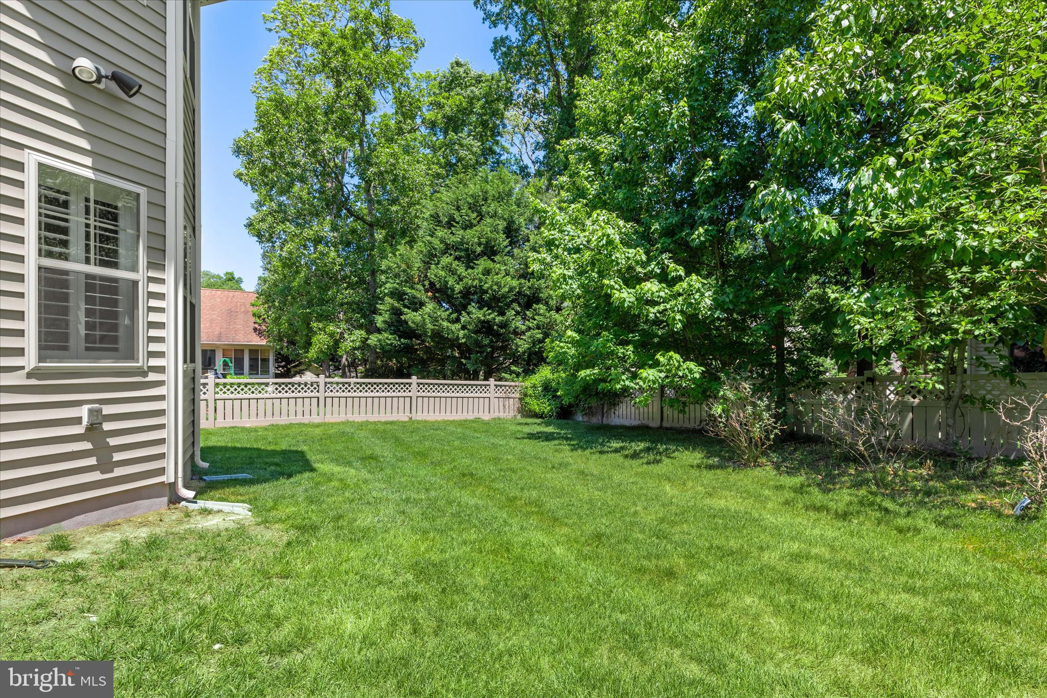 BAY COLONY - Residential
