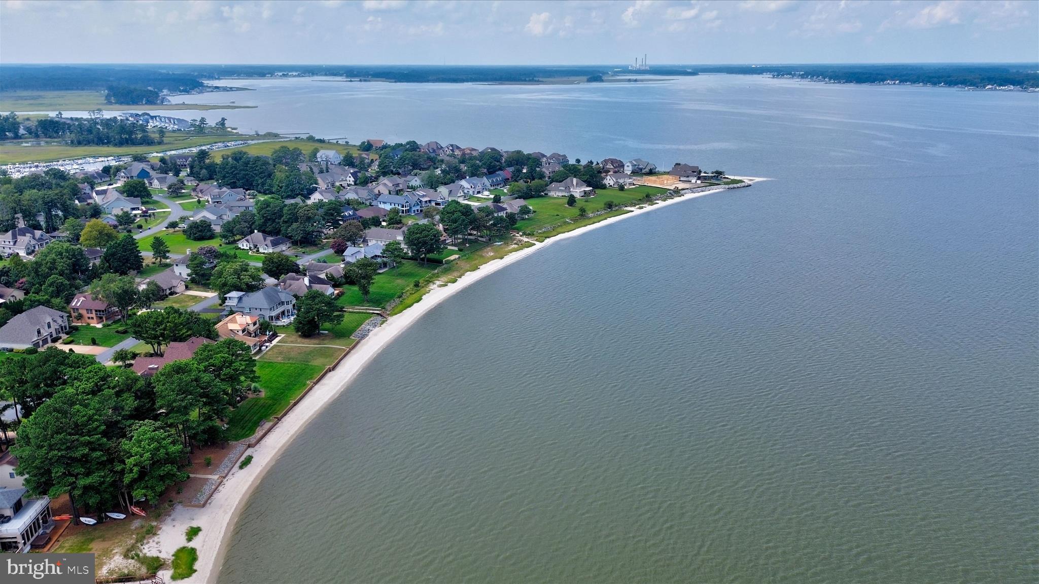 BAY COLONY - Residential