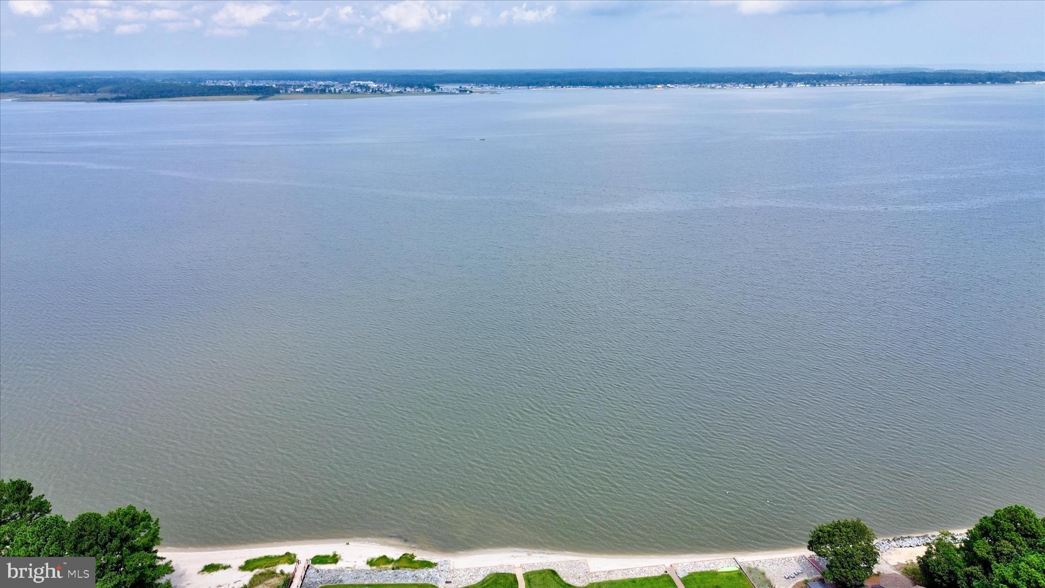 BAY COLONY - Residential