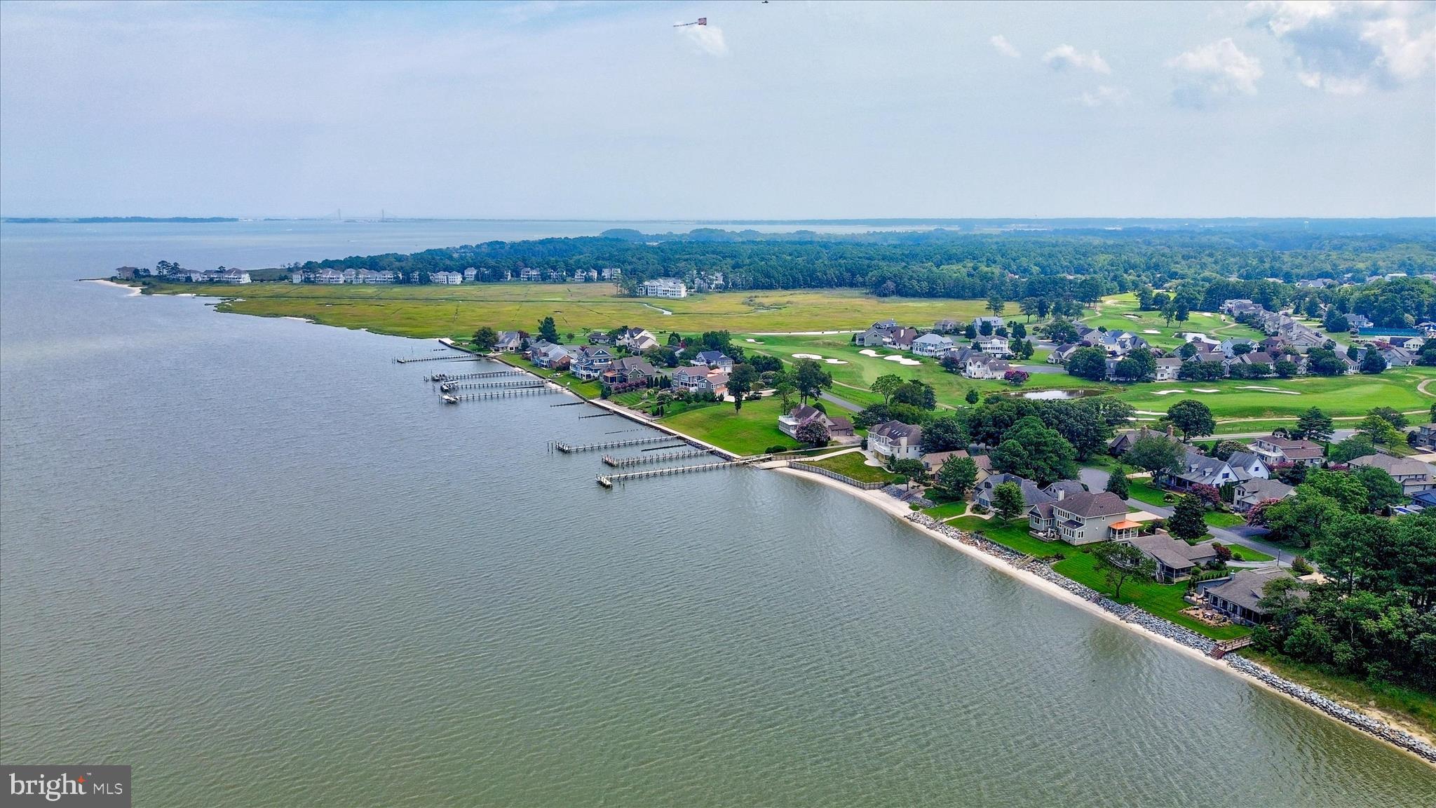 BAY COLONY - Residential