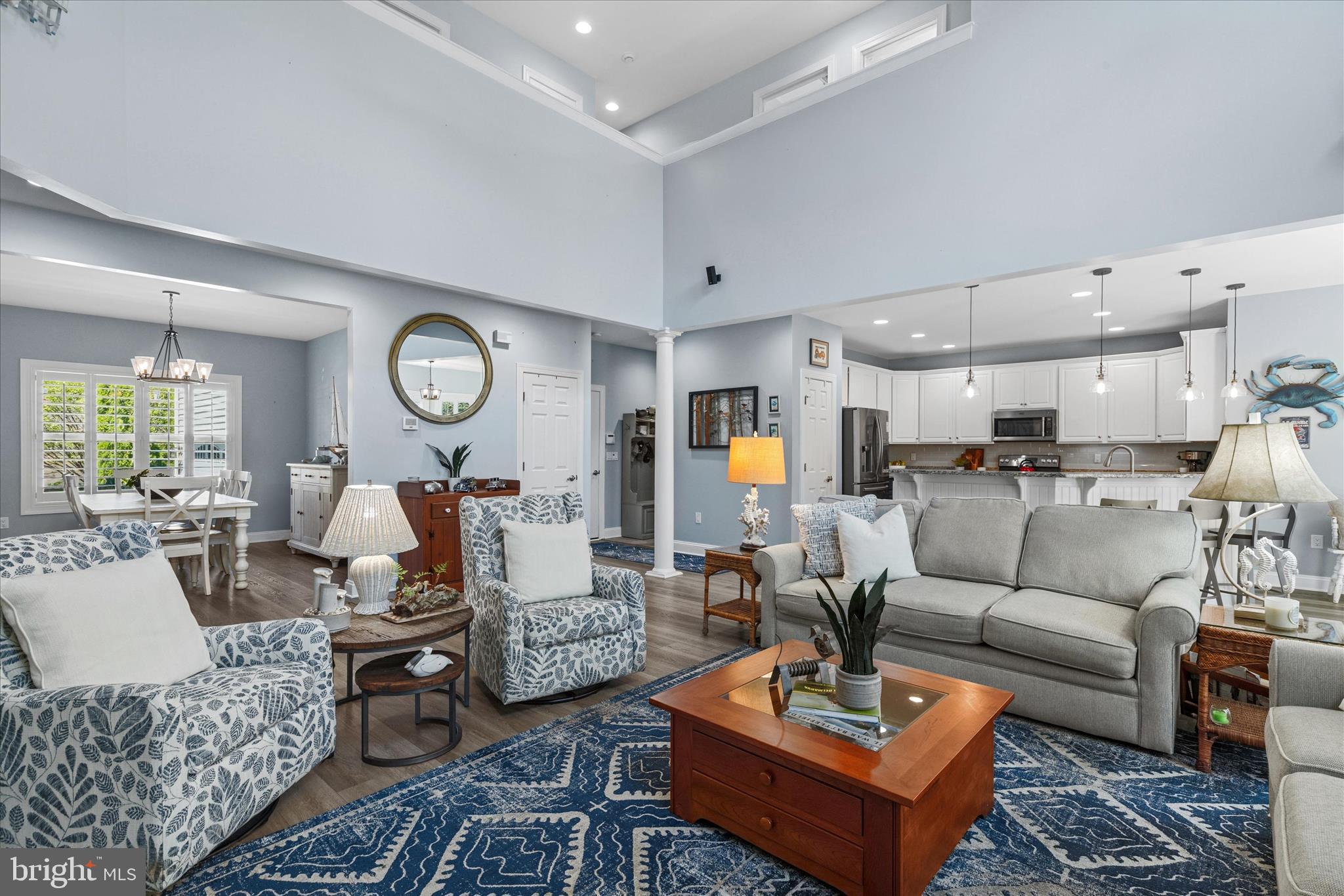 BAY COLONY - Residential