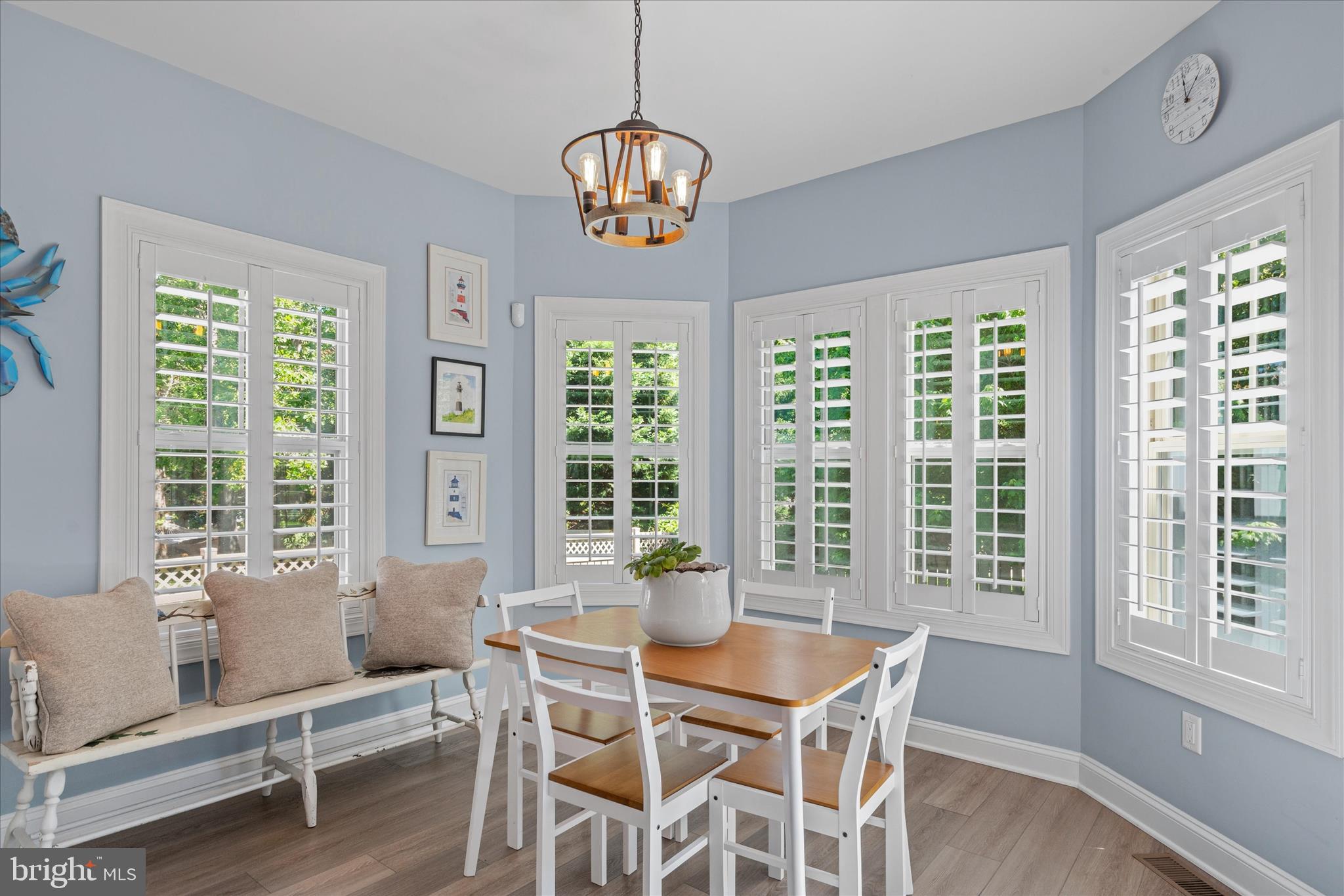 BAY COLONY - Residential
