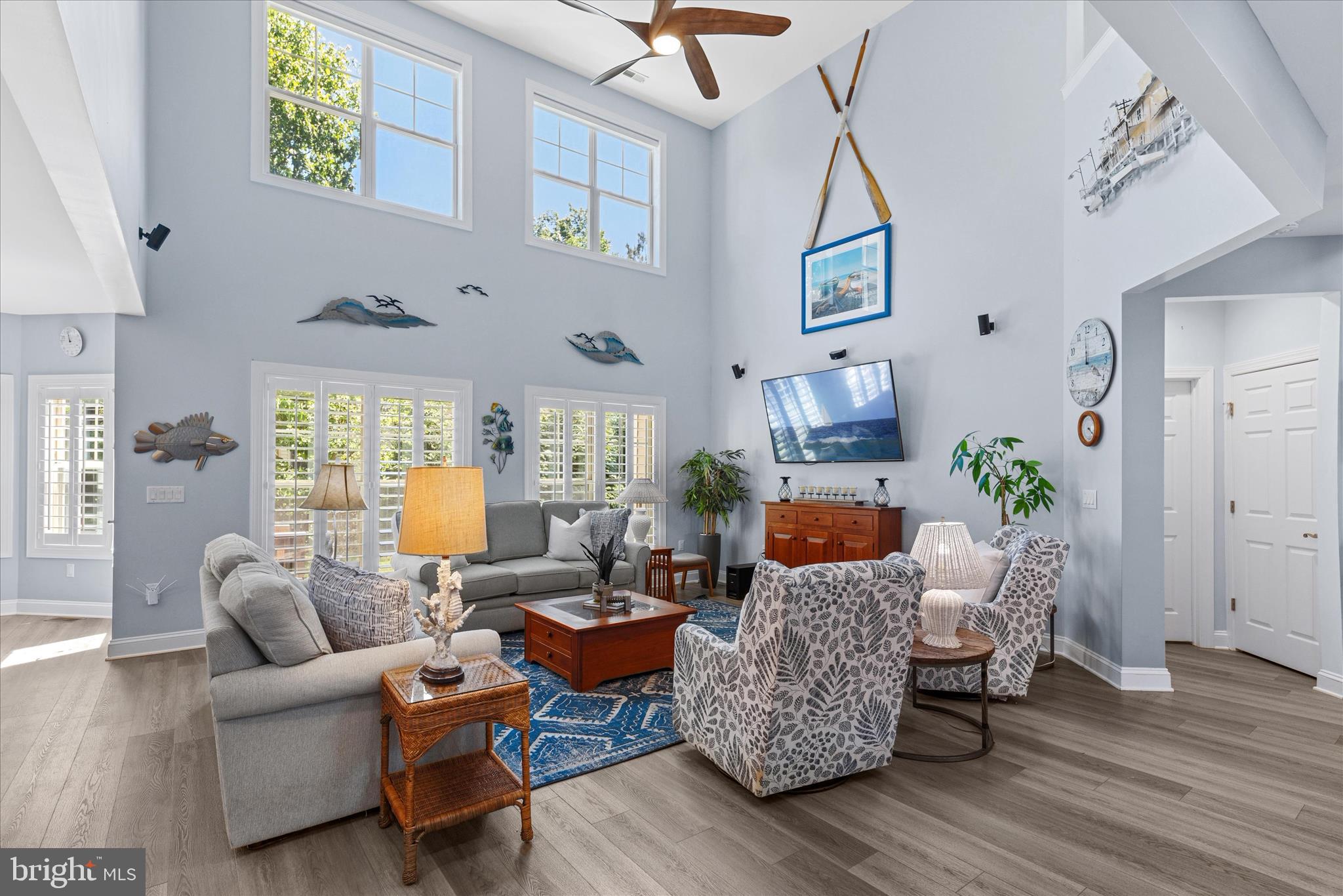 BAY COLONY - Residential