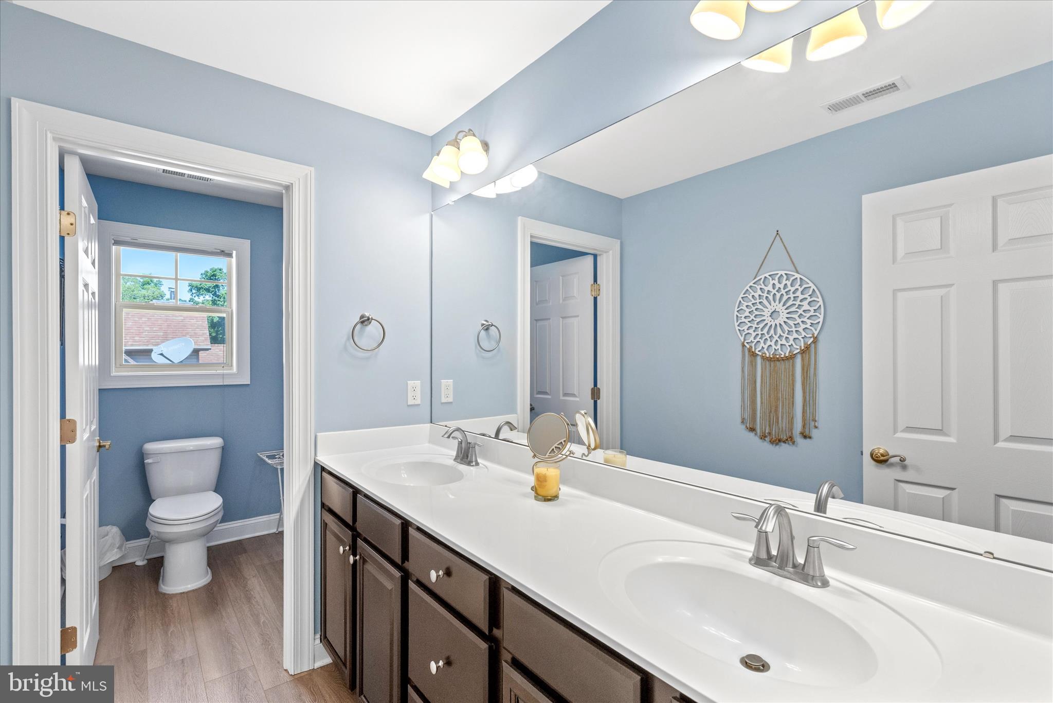 BAY COLONY - Residential