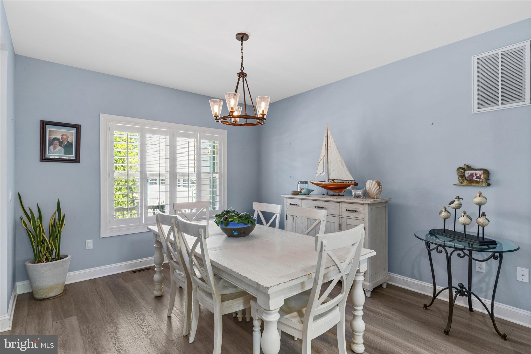 BAY COLONY - Residential