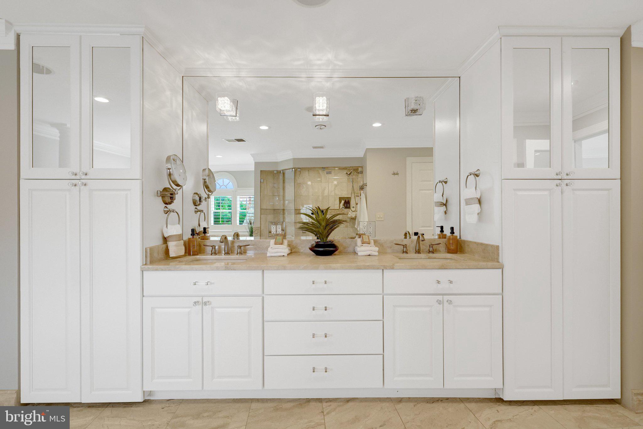MADRILLON FARMS - Residential