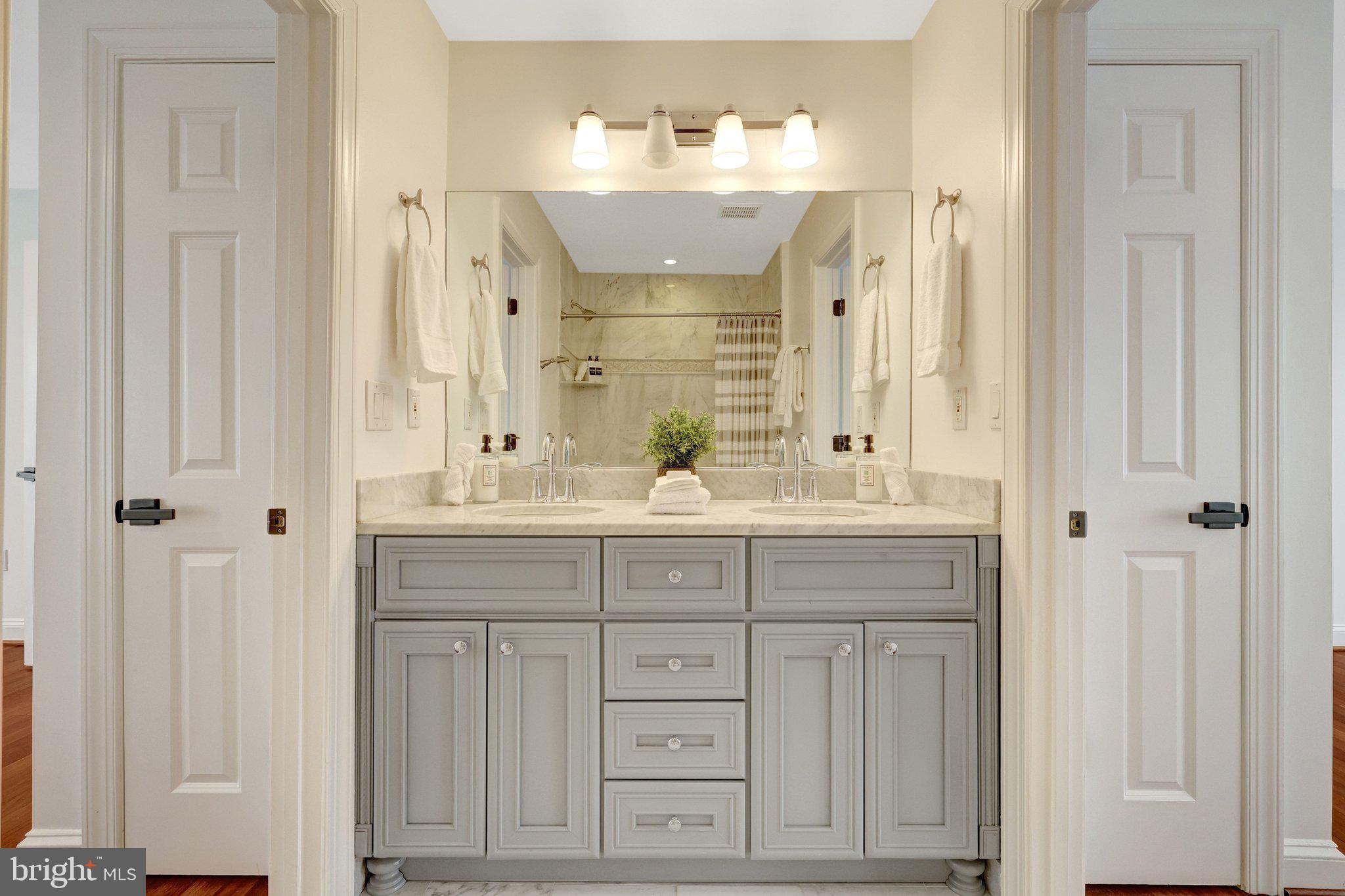 MADRILLON FARMS - Residential