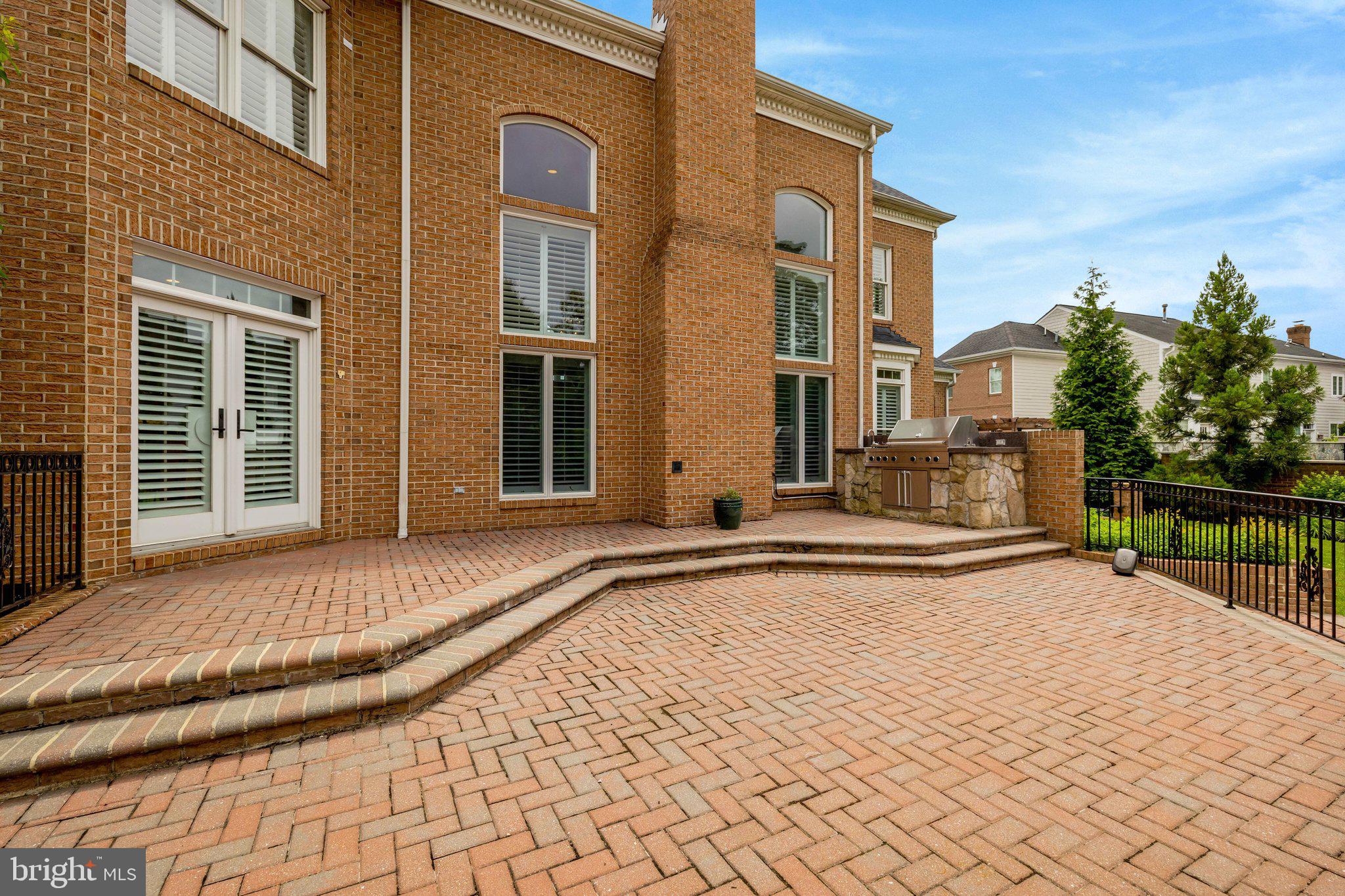 MADRILLON FARMS - Residential