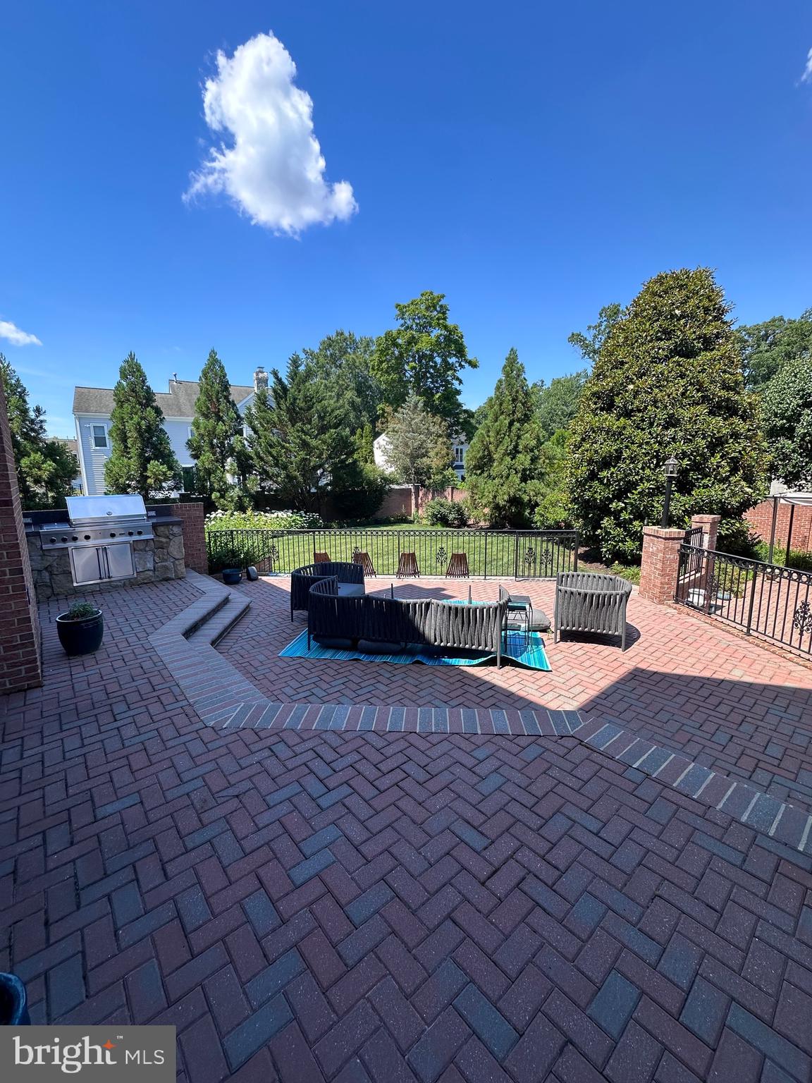 MADRILLON FARMS - Residential