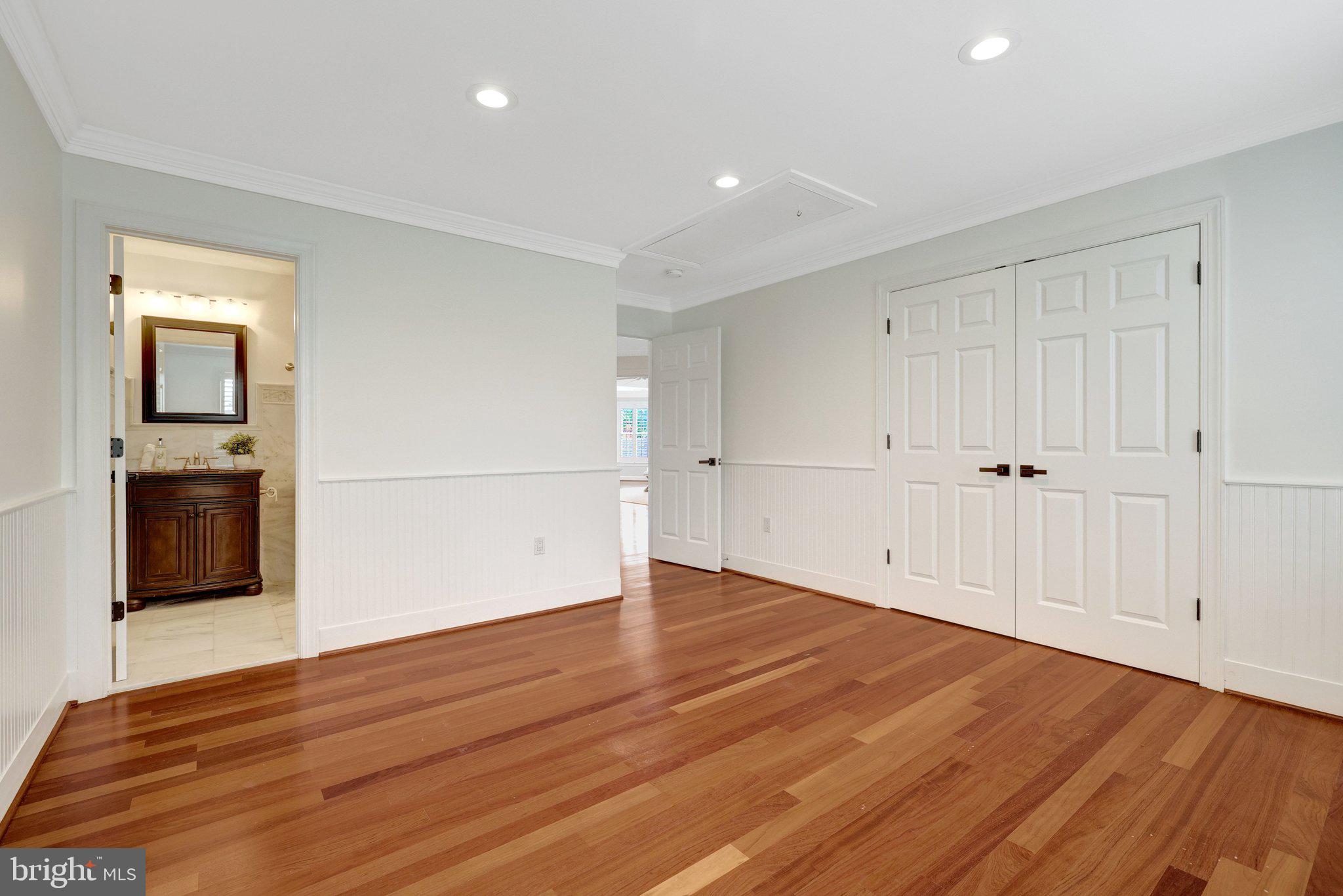 MADRILLON FARMS - Residential