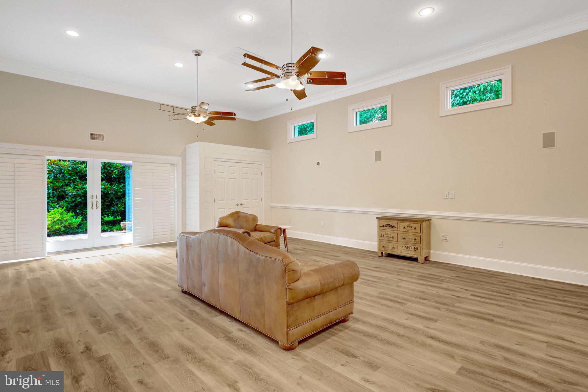 MADRILLON FARMS - Residential