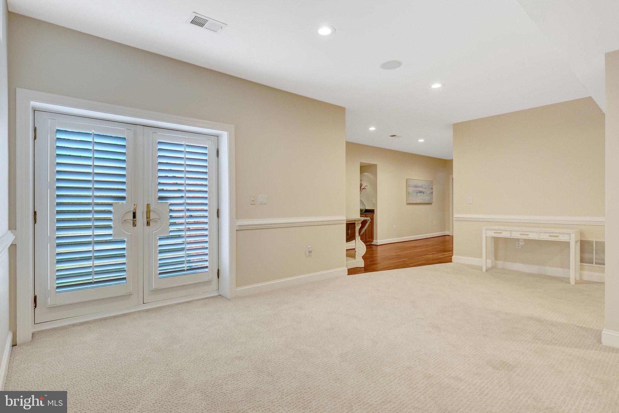 MADRILLON FARMS - Residential