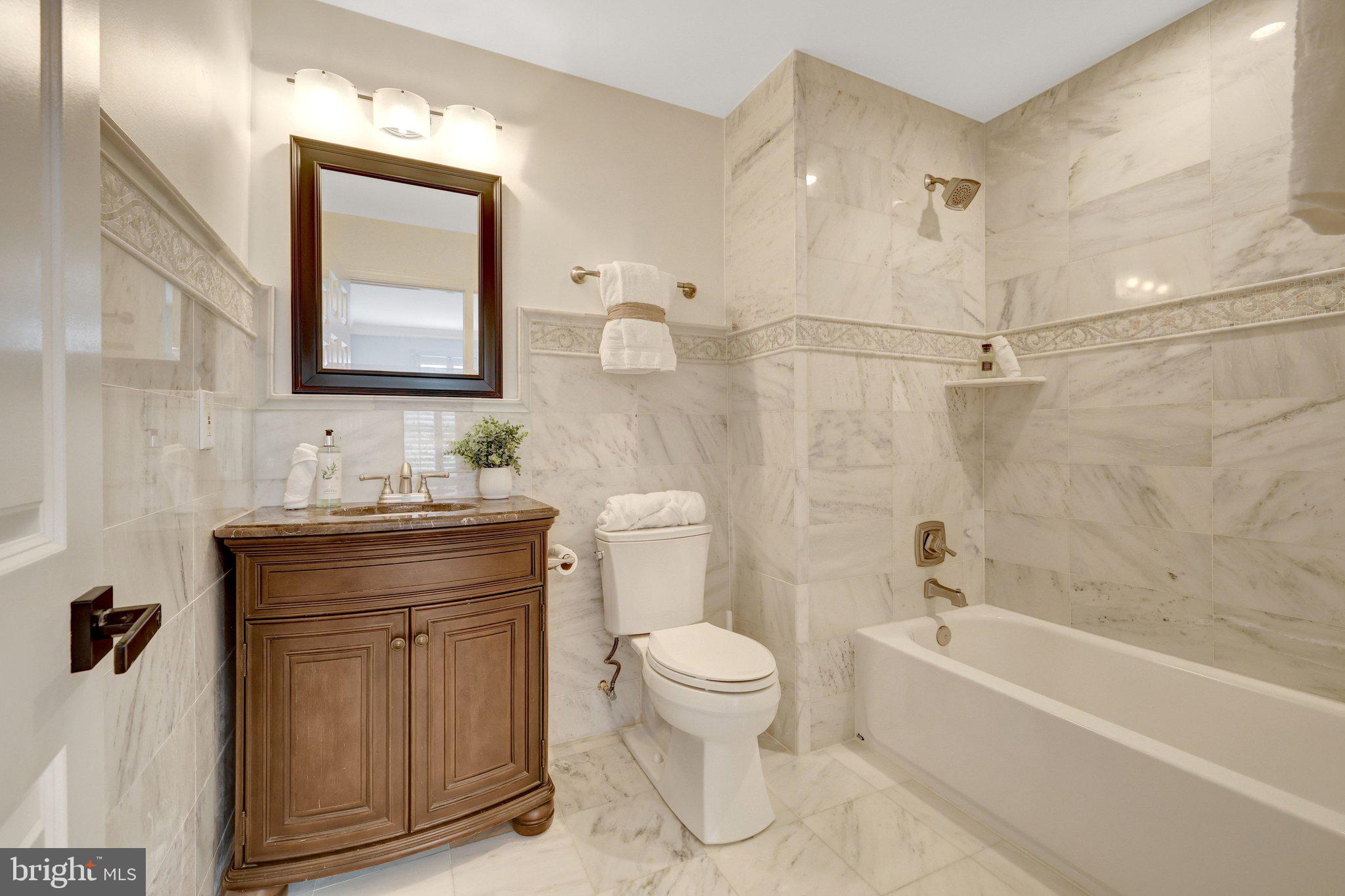 MADRILLON FARMS - Residential