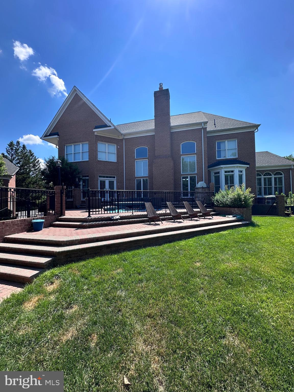 MADRILLON FARMS - Residential