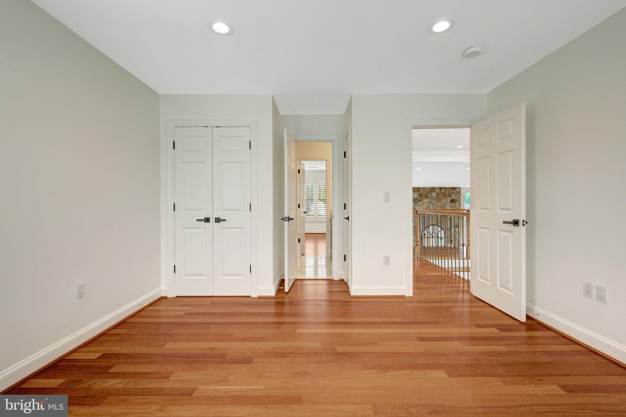 MADRILLON FARMS - Residential