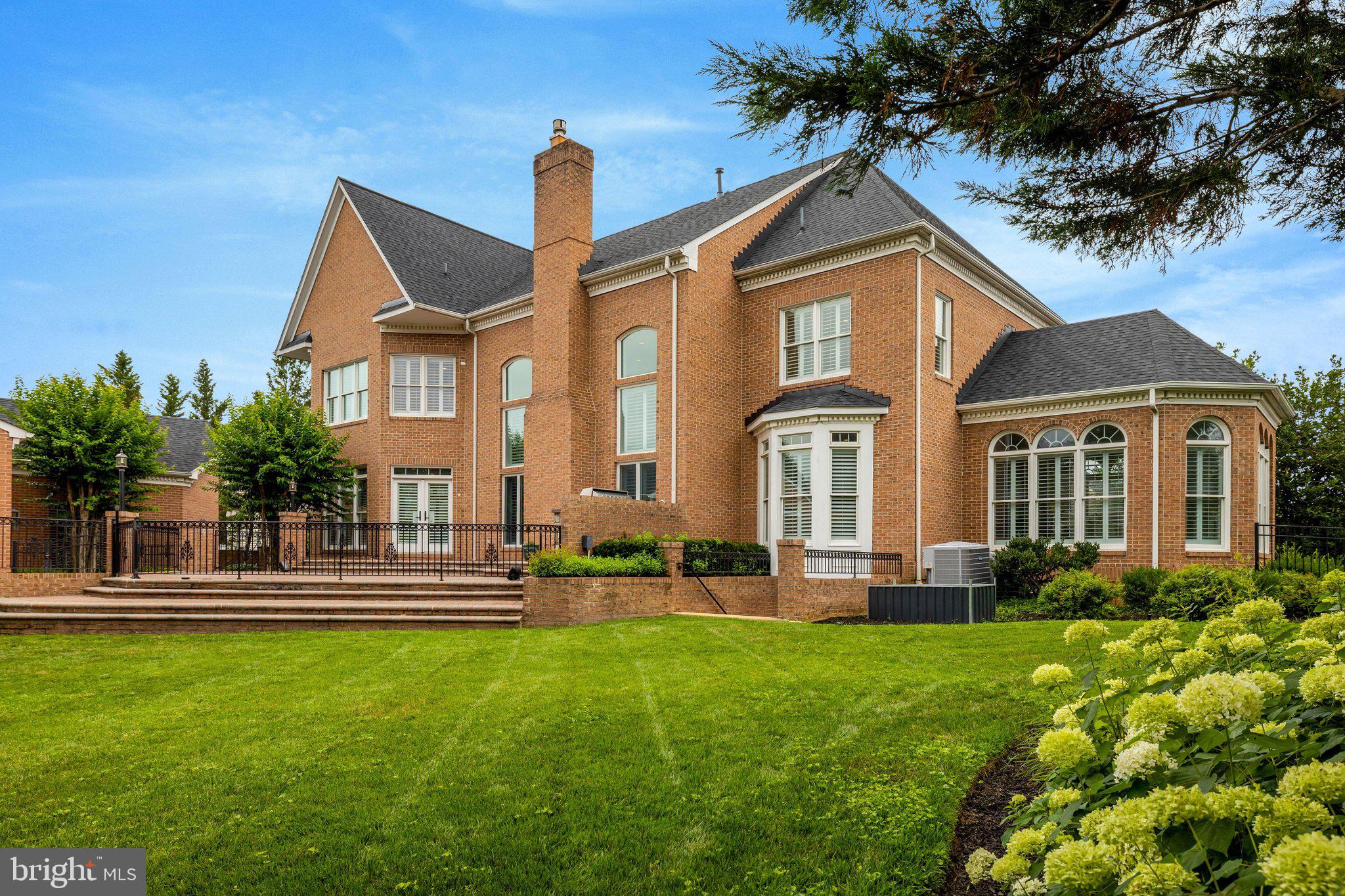 MADRILLON FARMS - Residential