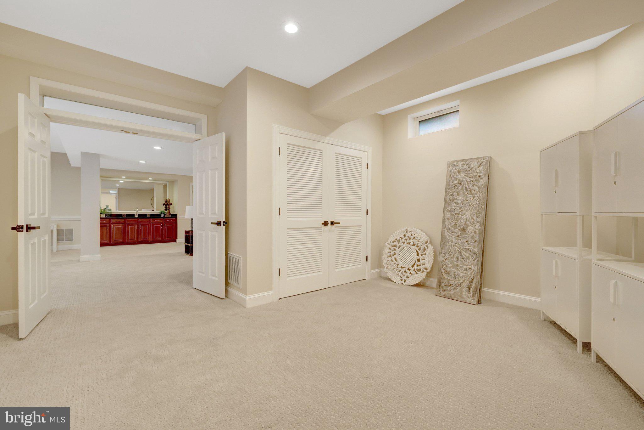 MADRILLON FARMS - Residential