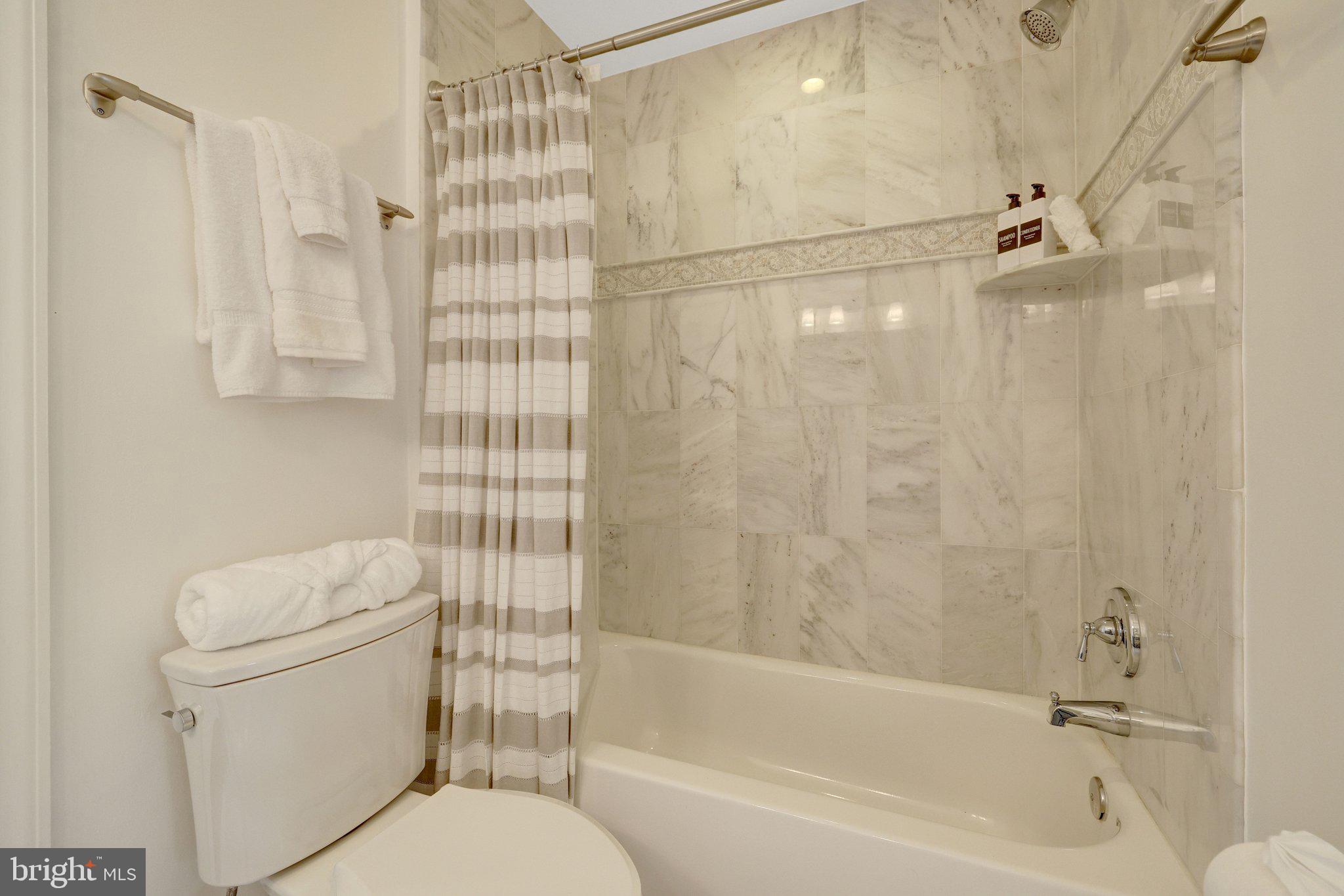 MADRILLON FARMS - Residential