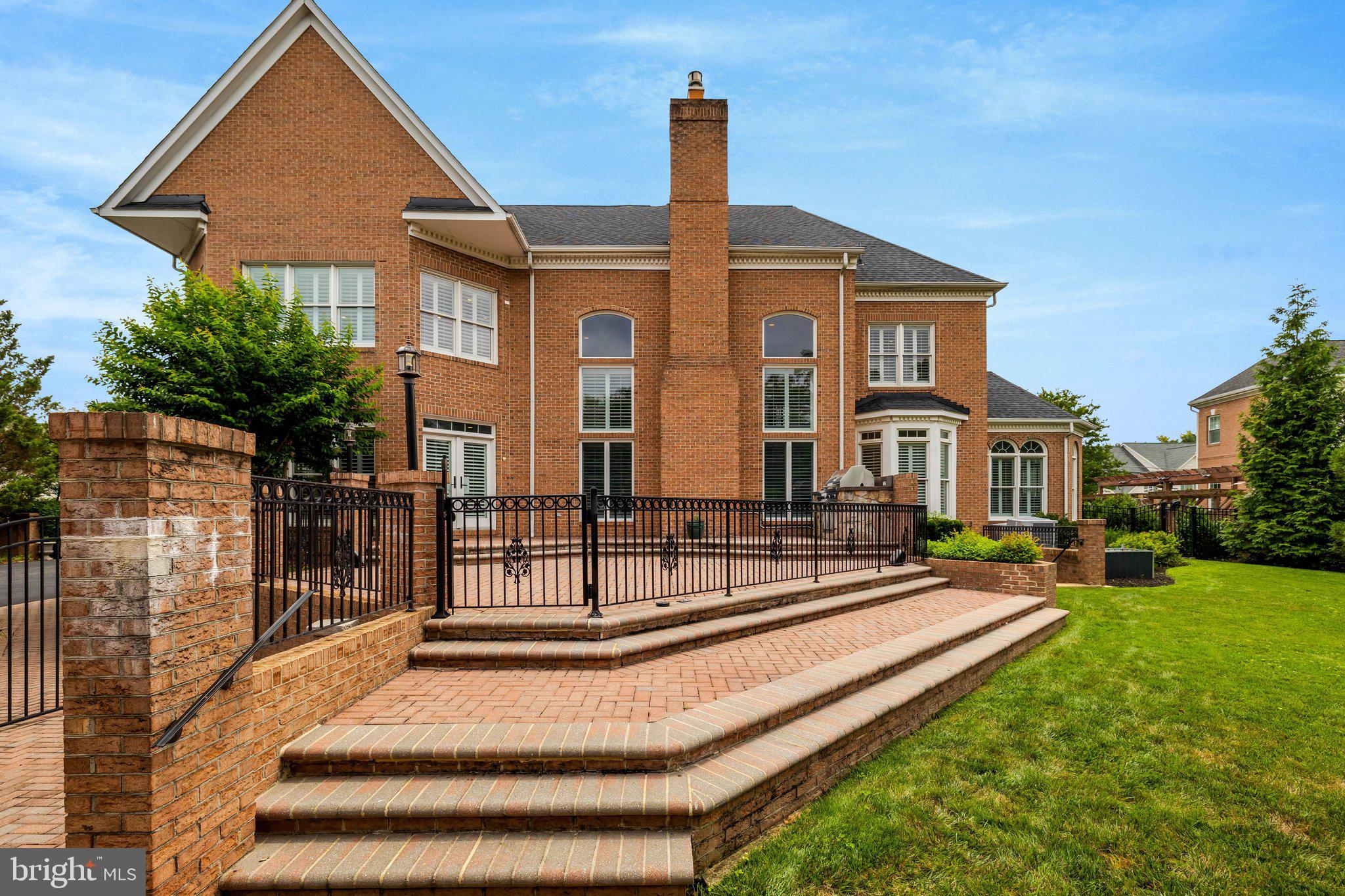 MADRILLON FARMS - Residential