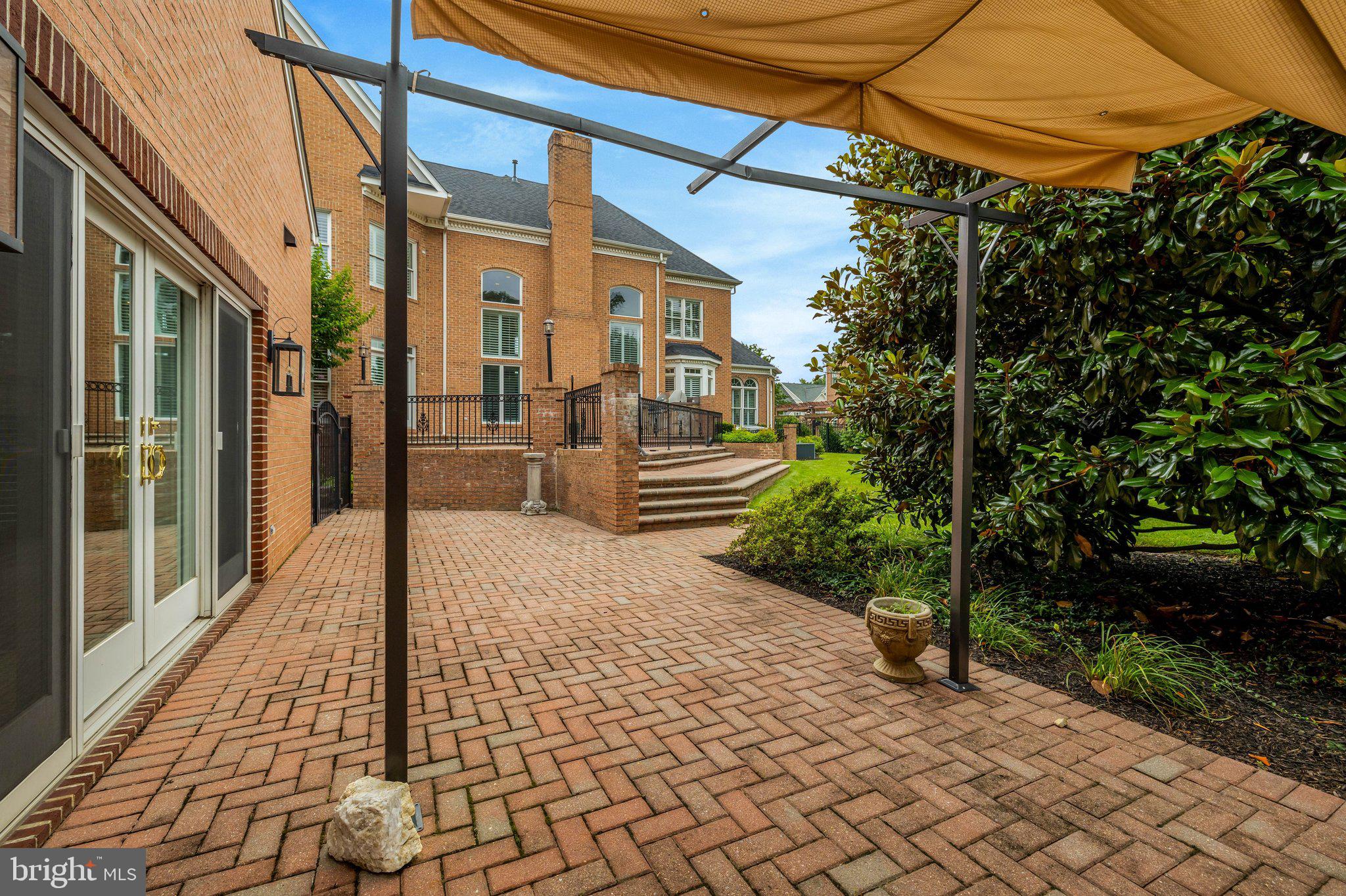 MADRILLON FARMS - Residential