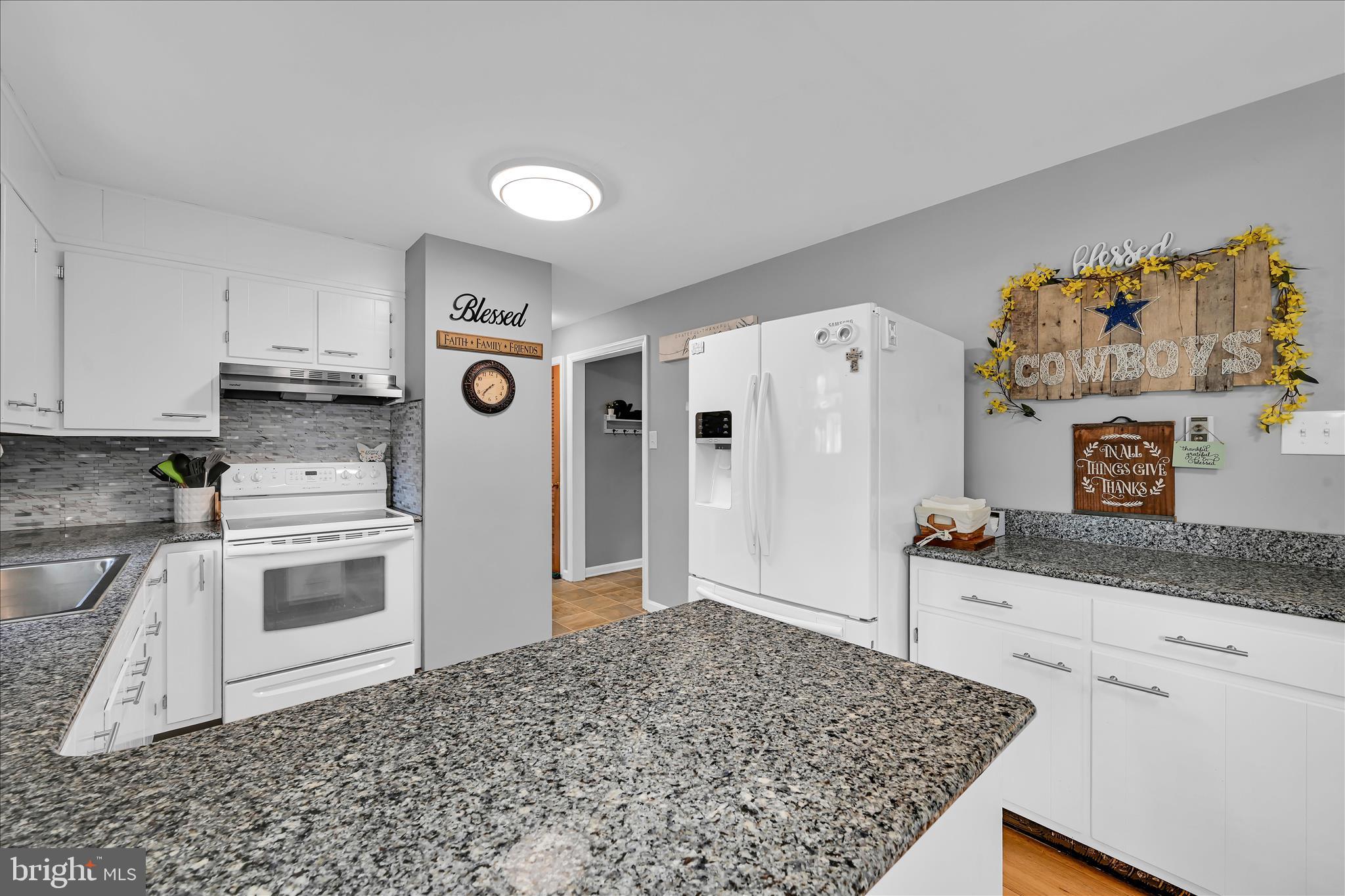 LANDISVILLE - Residential