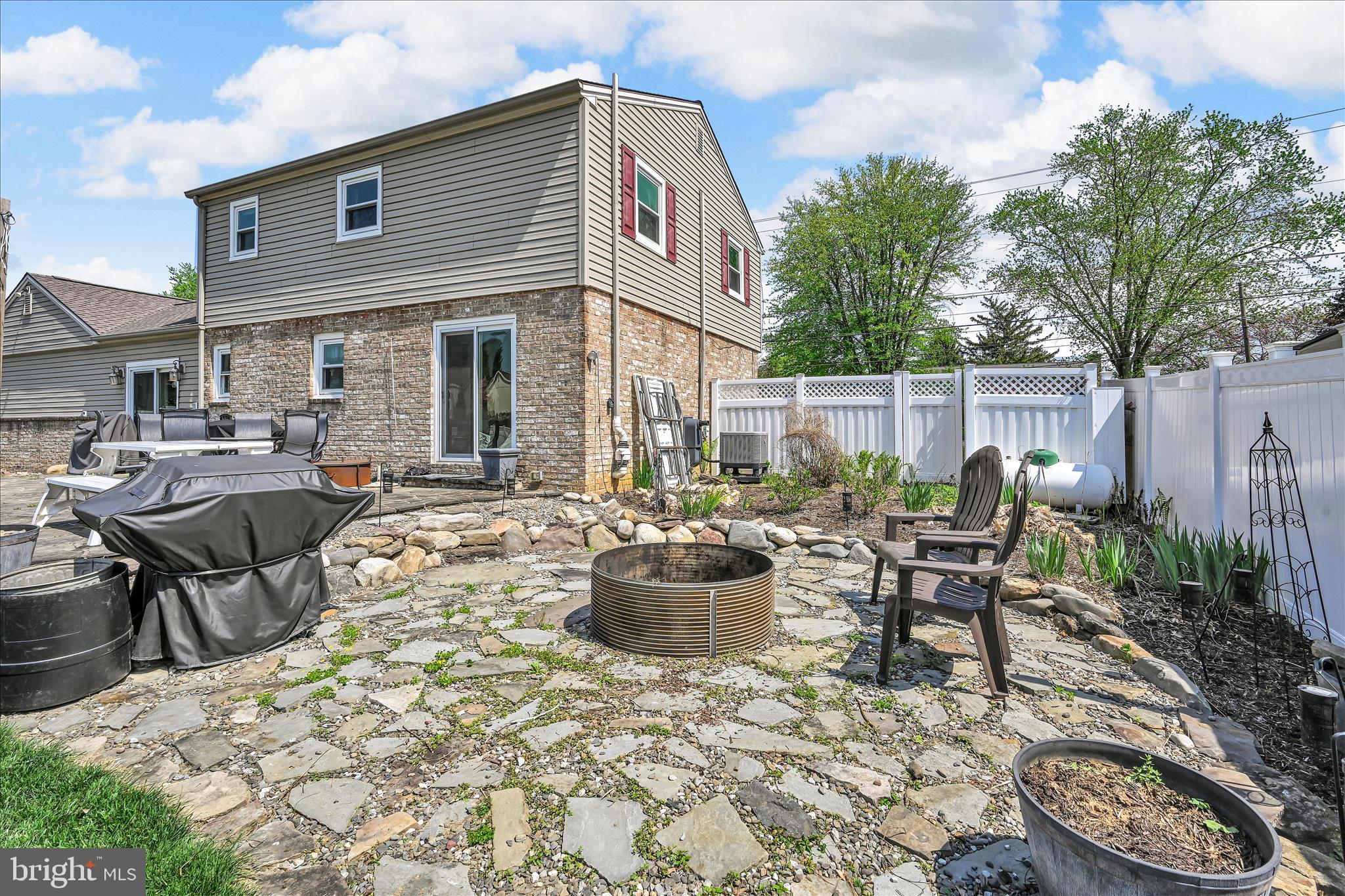 LANDISVILLE - Residential