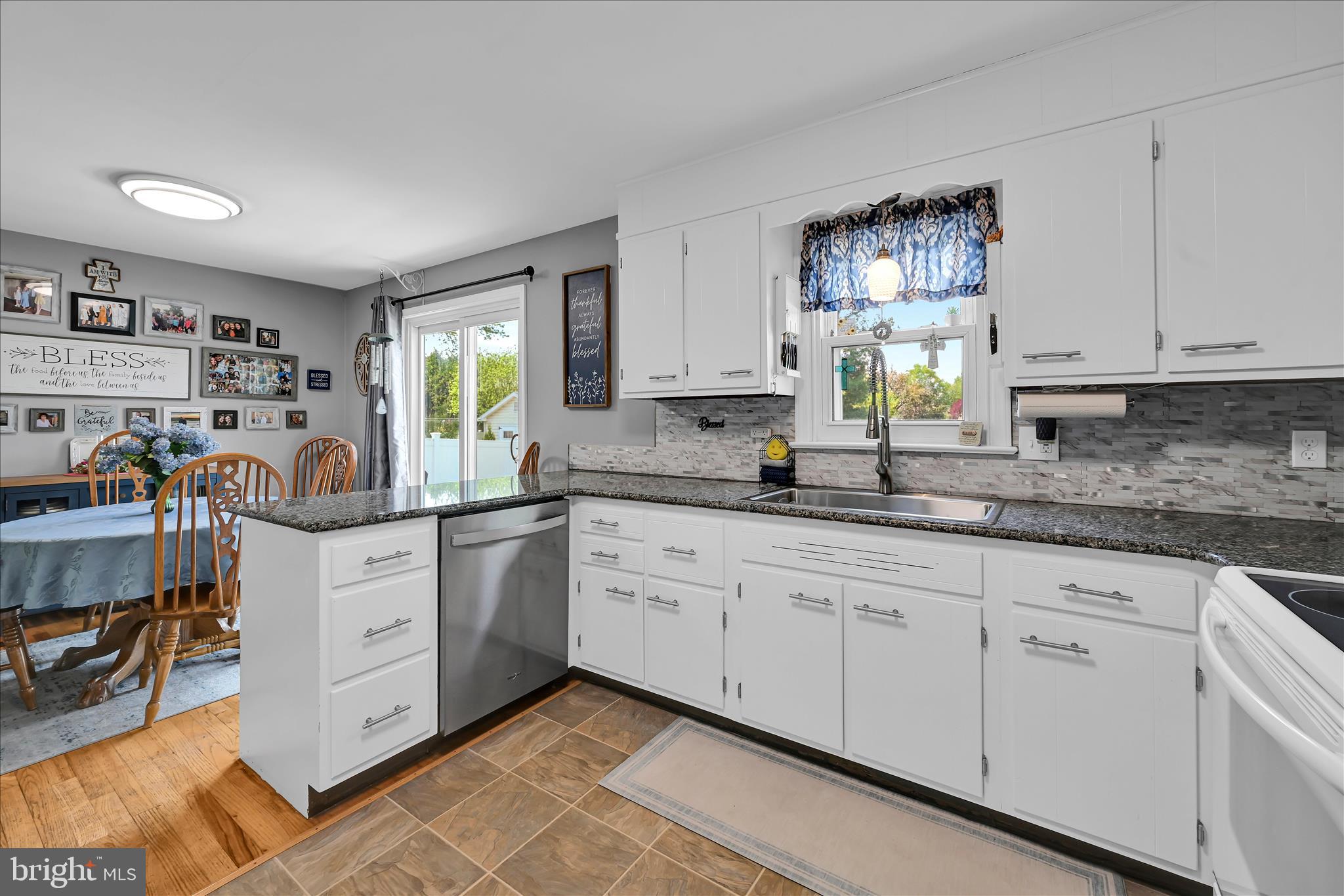 LANDISVILLE - Residential