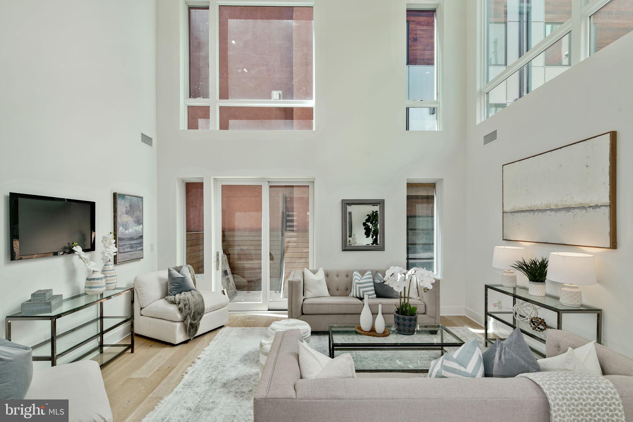 SOCIETY HILL - Residential
