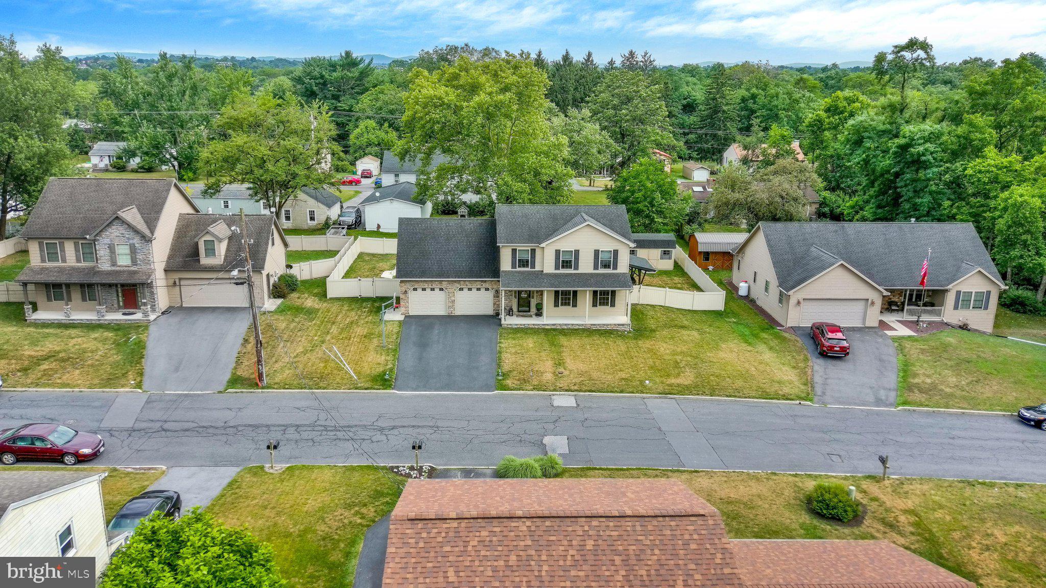 MOUNTAIN VIEW ESTATES - Residential