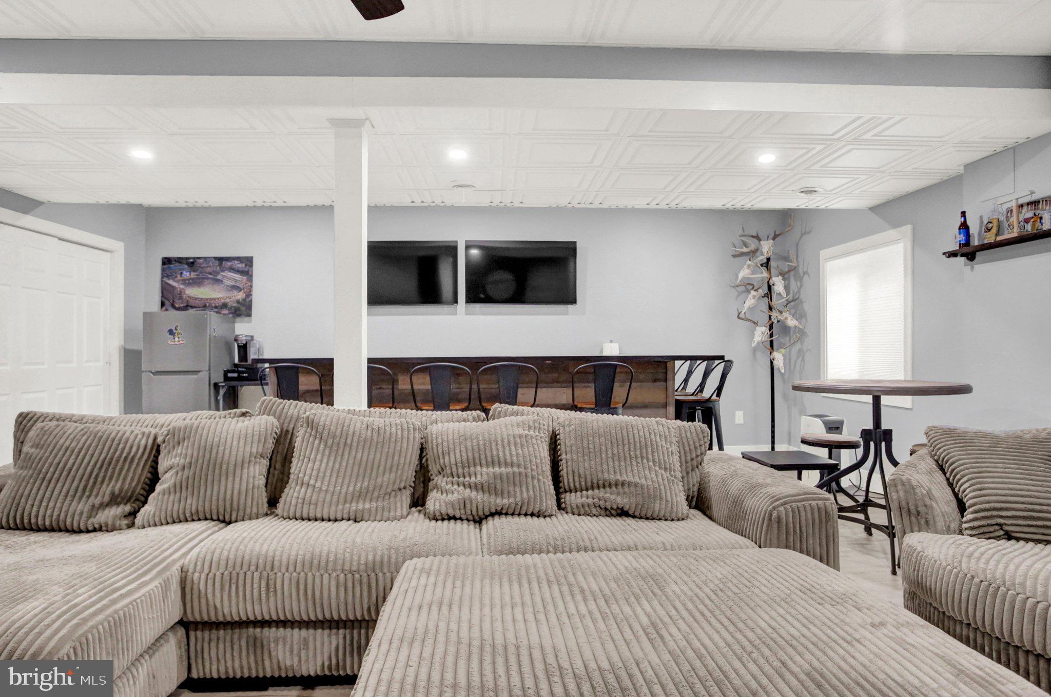 MOUNTAIN VIEW ESTATES - Residential