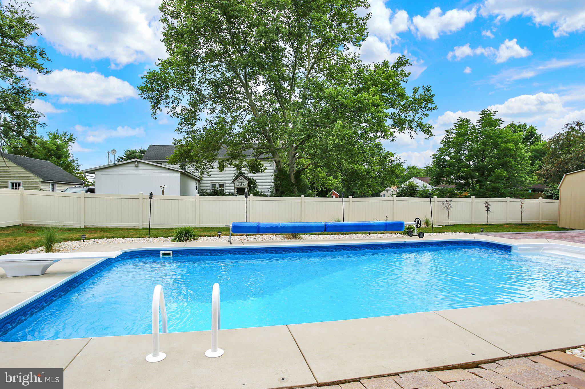 MOUNTAIN VIEW ESTATES - Residential