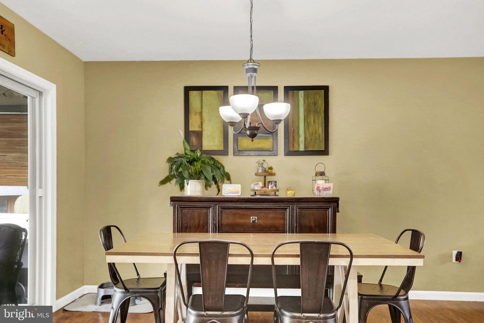 MOUNTAIN VIEW ESTATES - Residential