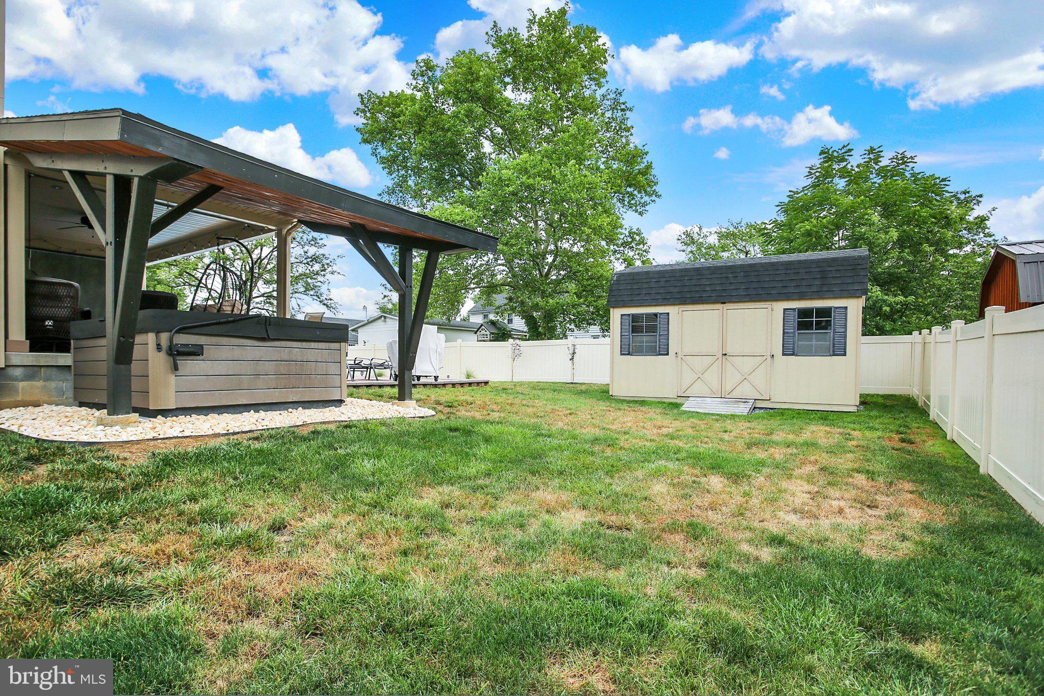 MOUNTAIN VIEW ESTATES - Residential