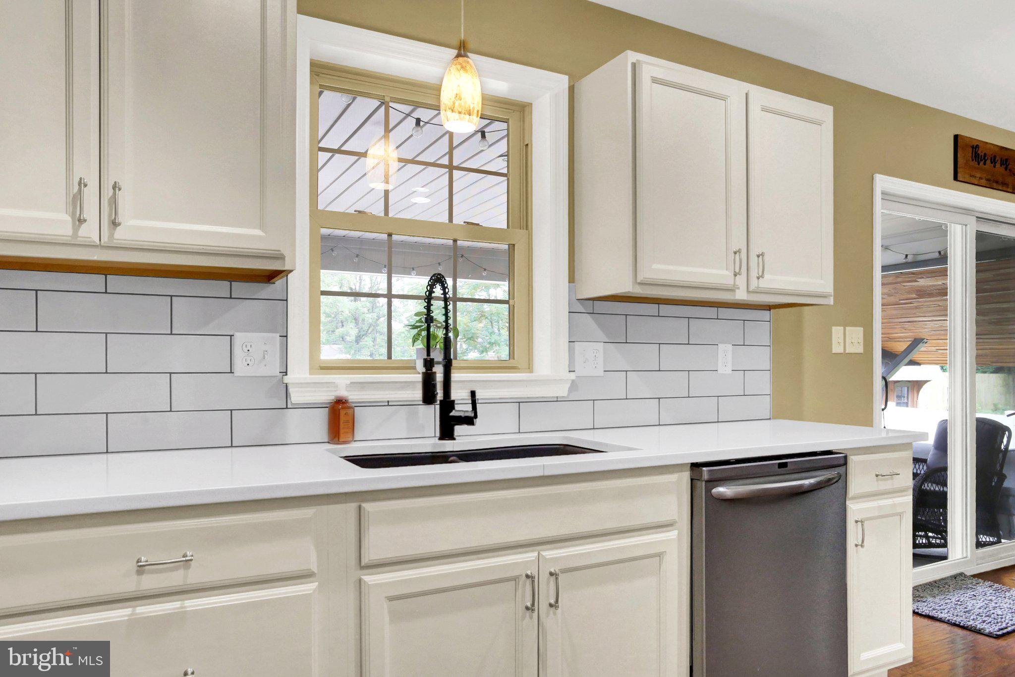 MOUNTAIN VIEW ESTATES - Residential