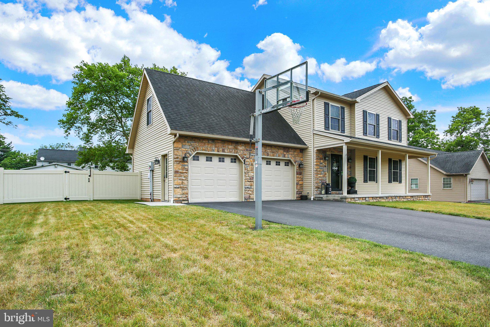 MOUNTAIN VIEW ESTATES - Residential