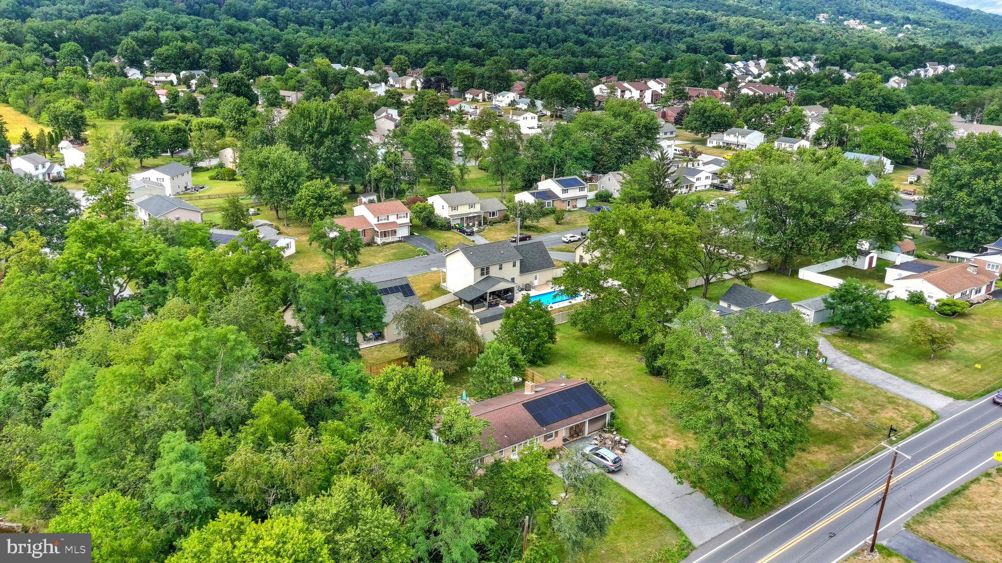 MOUNTAIN VIEW ESTATES - Residential