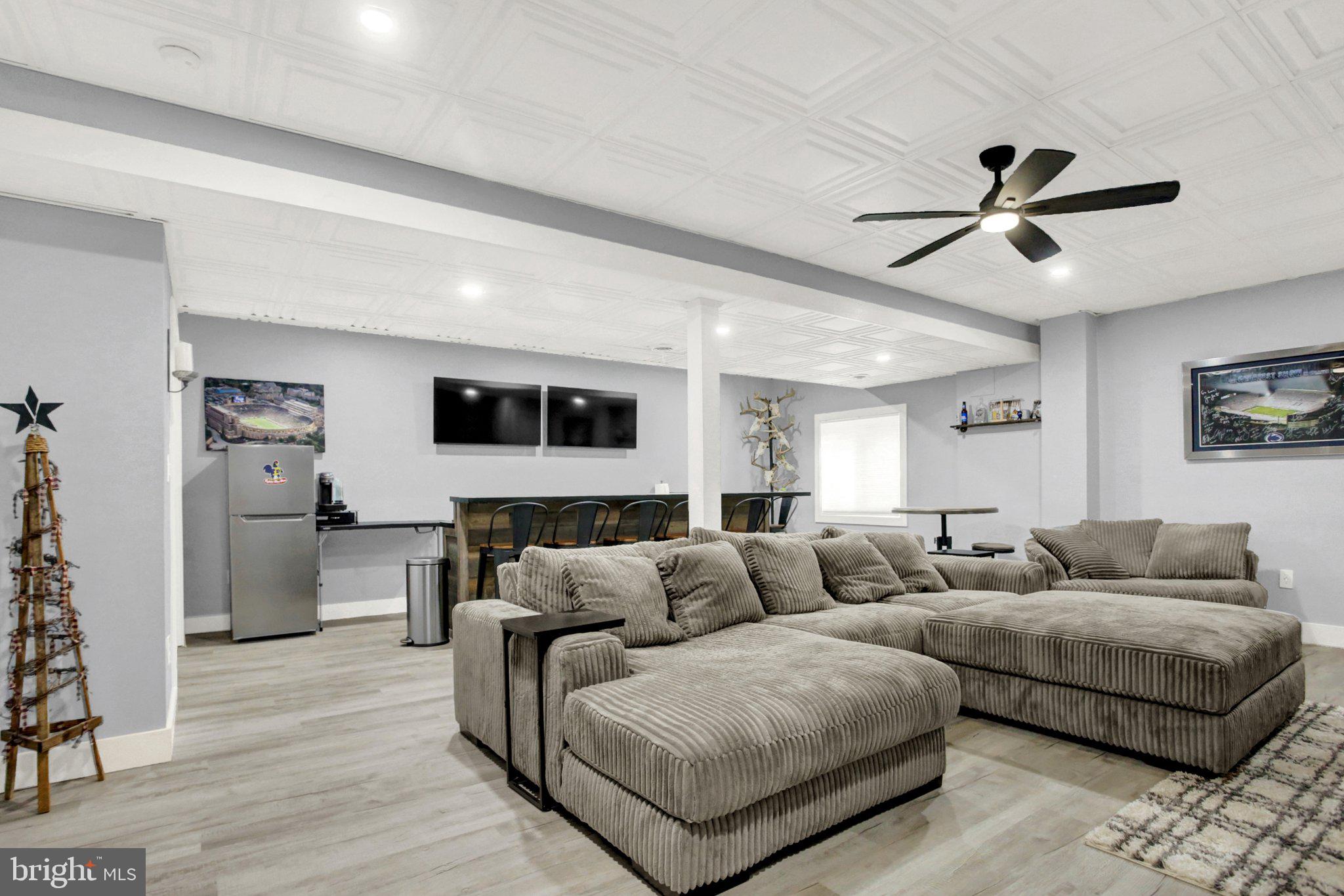 MOUNTAIN VIEW ESTATES - Residential