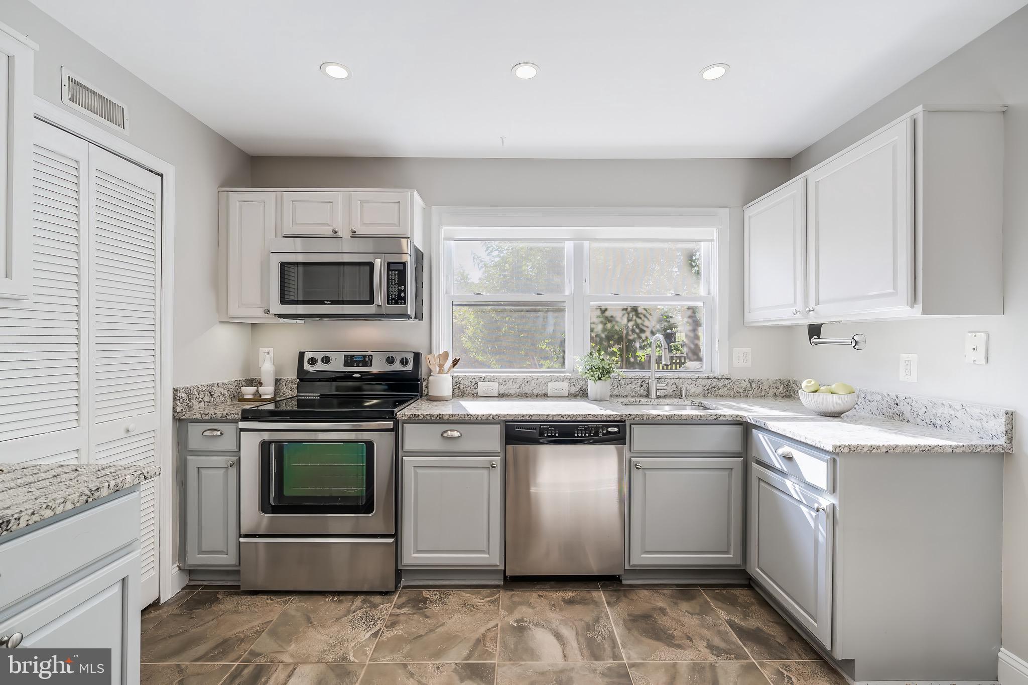 SUGARLAND RUN - Residential