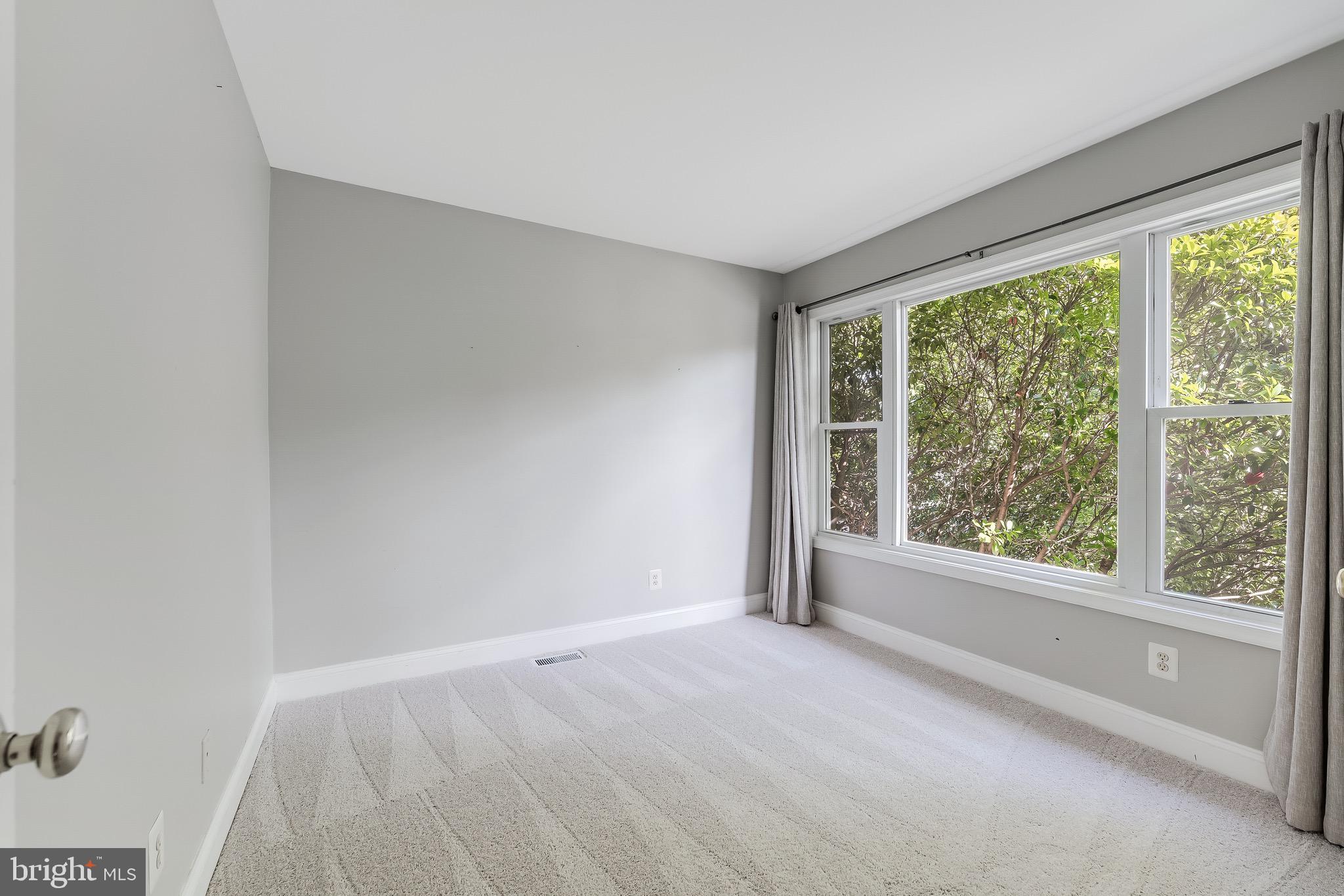 SUGARLAND RUN - Residential