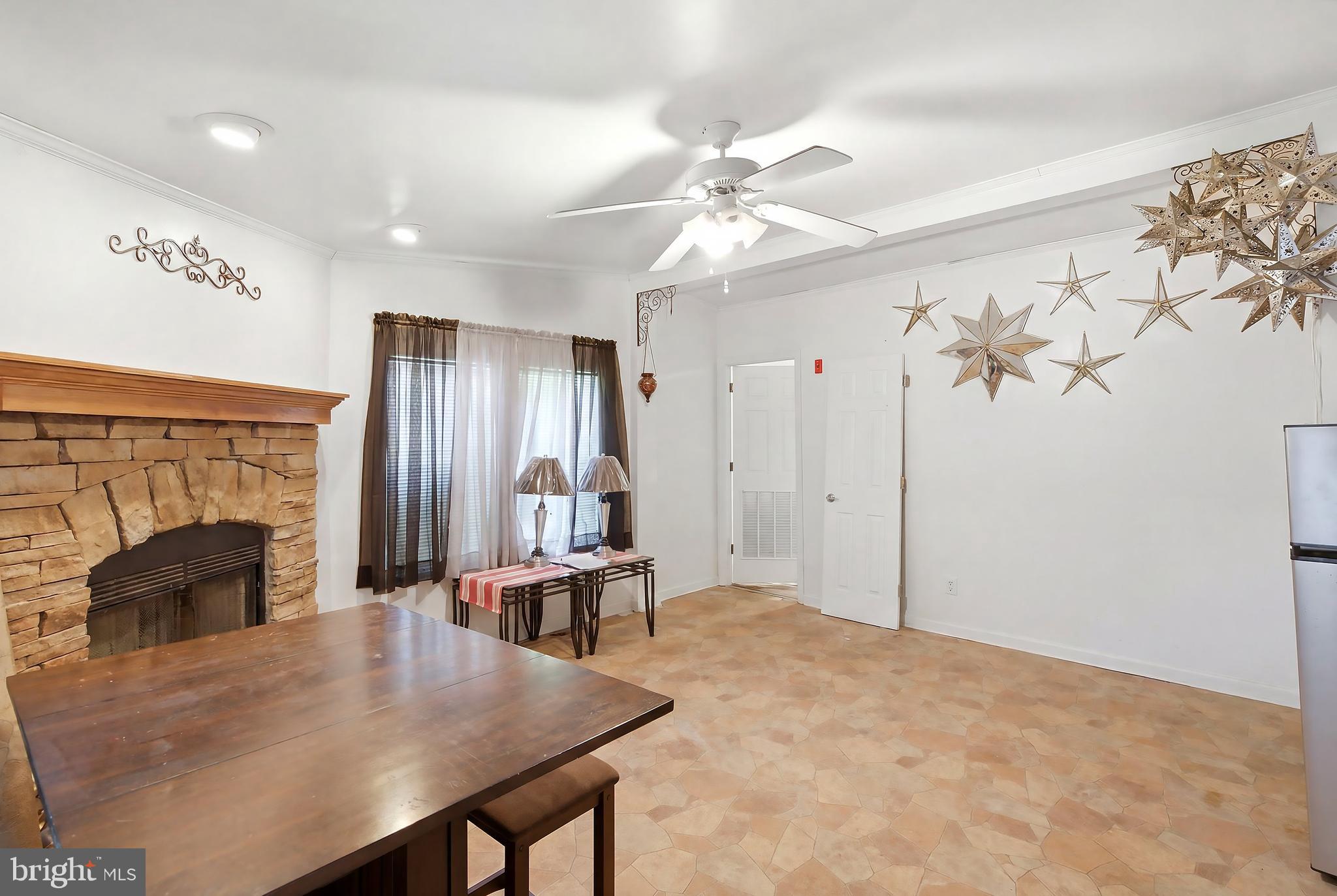 PENNWOOD CROSSING - Residential
