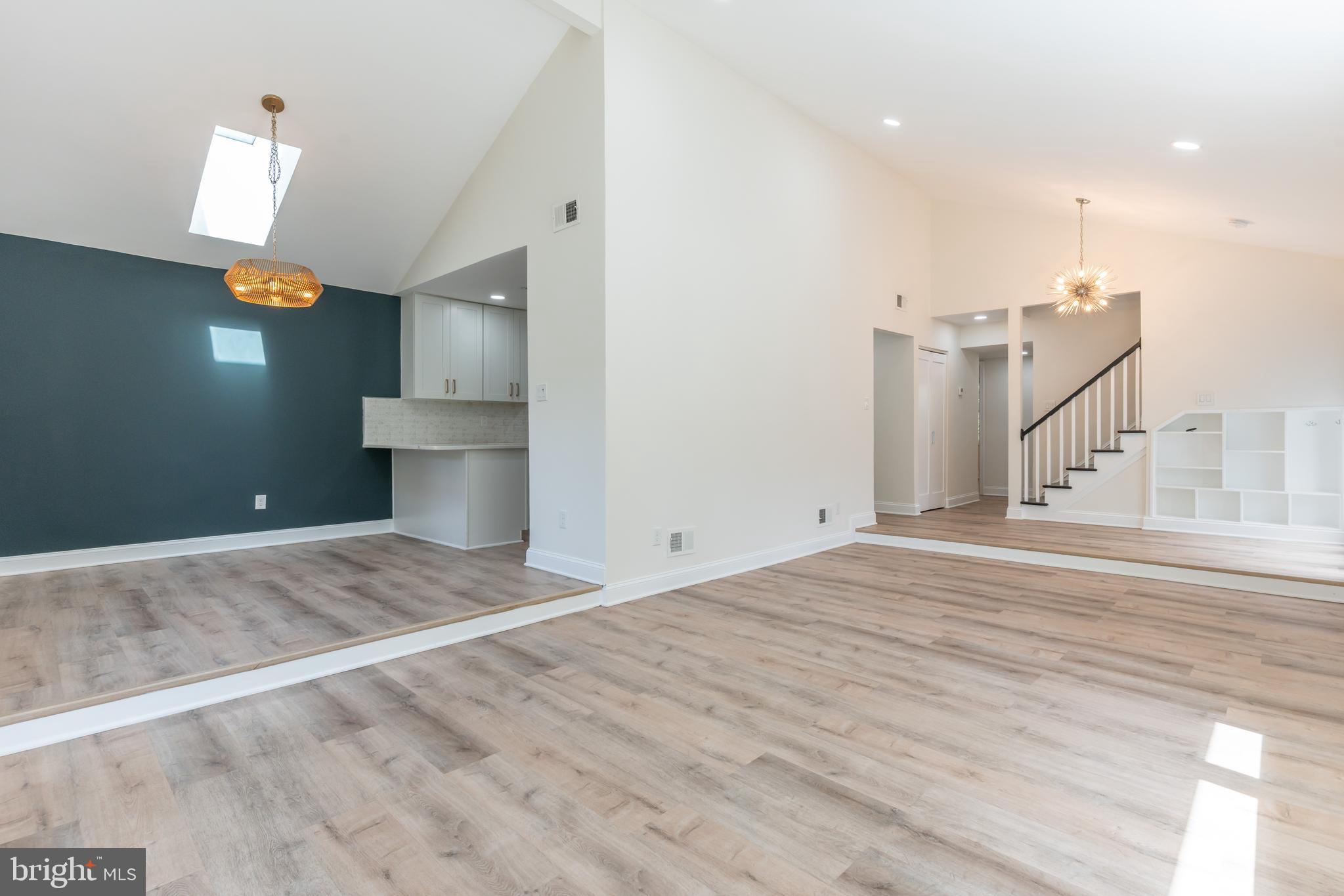 OAK TREE - Residential