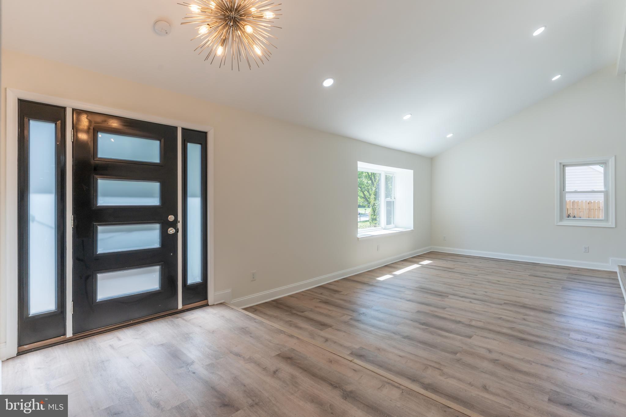 OAK TREE - Residential